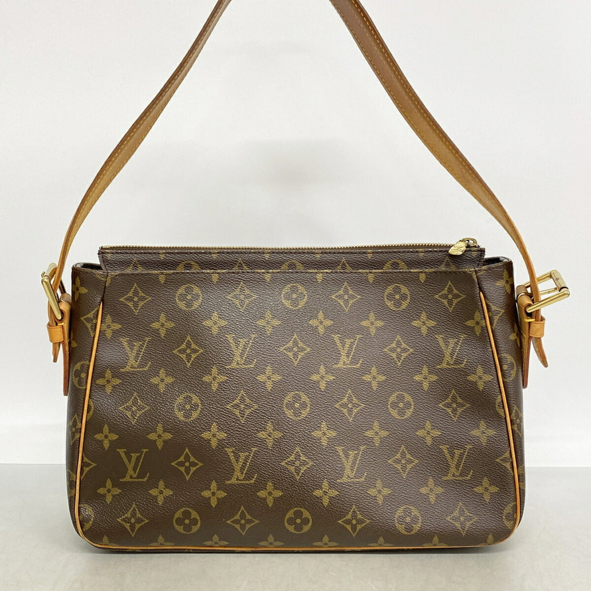 Louis Vuitton Brown Shoulder Bag (Pre-Owned)