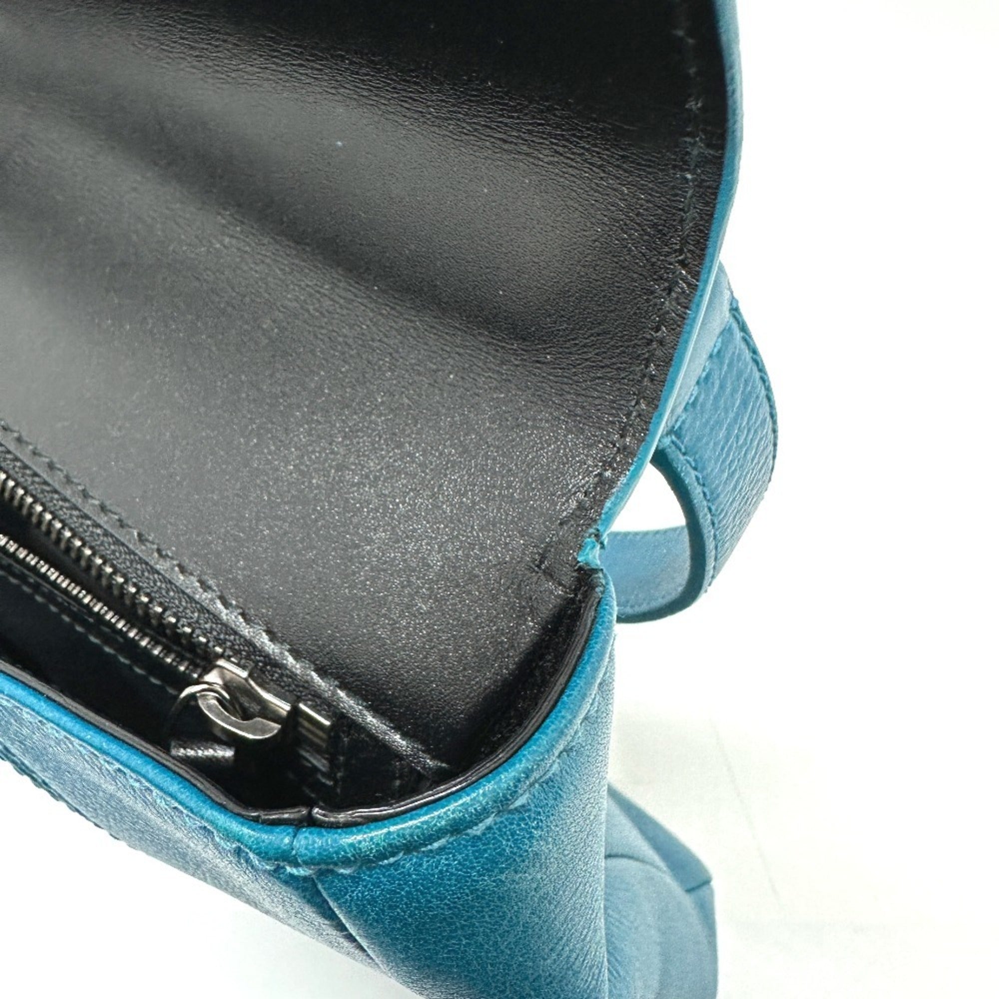 Bvlgari Blue Turquoise Leather Handbag (Pre-Owned)