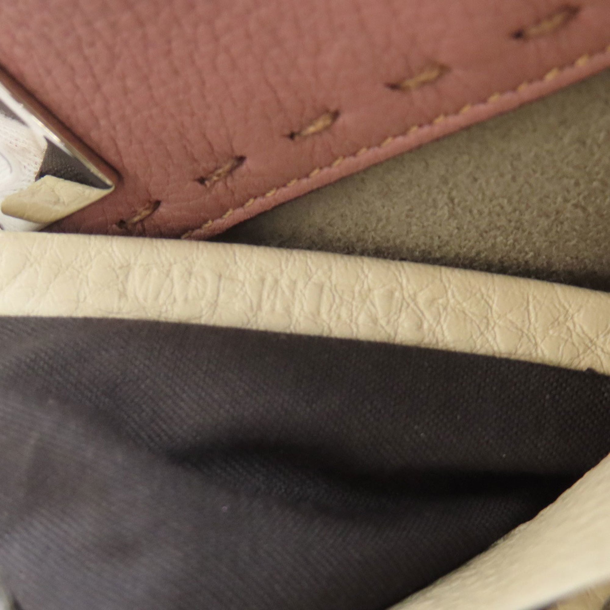 Fendi Pink Leather Handbag (Pre-Owned)