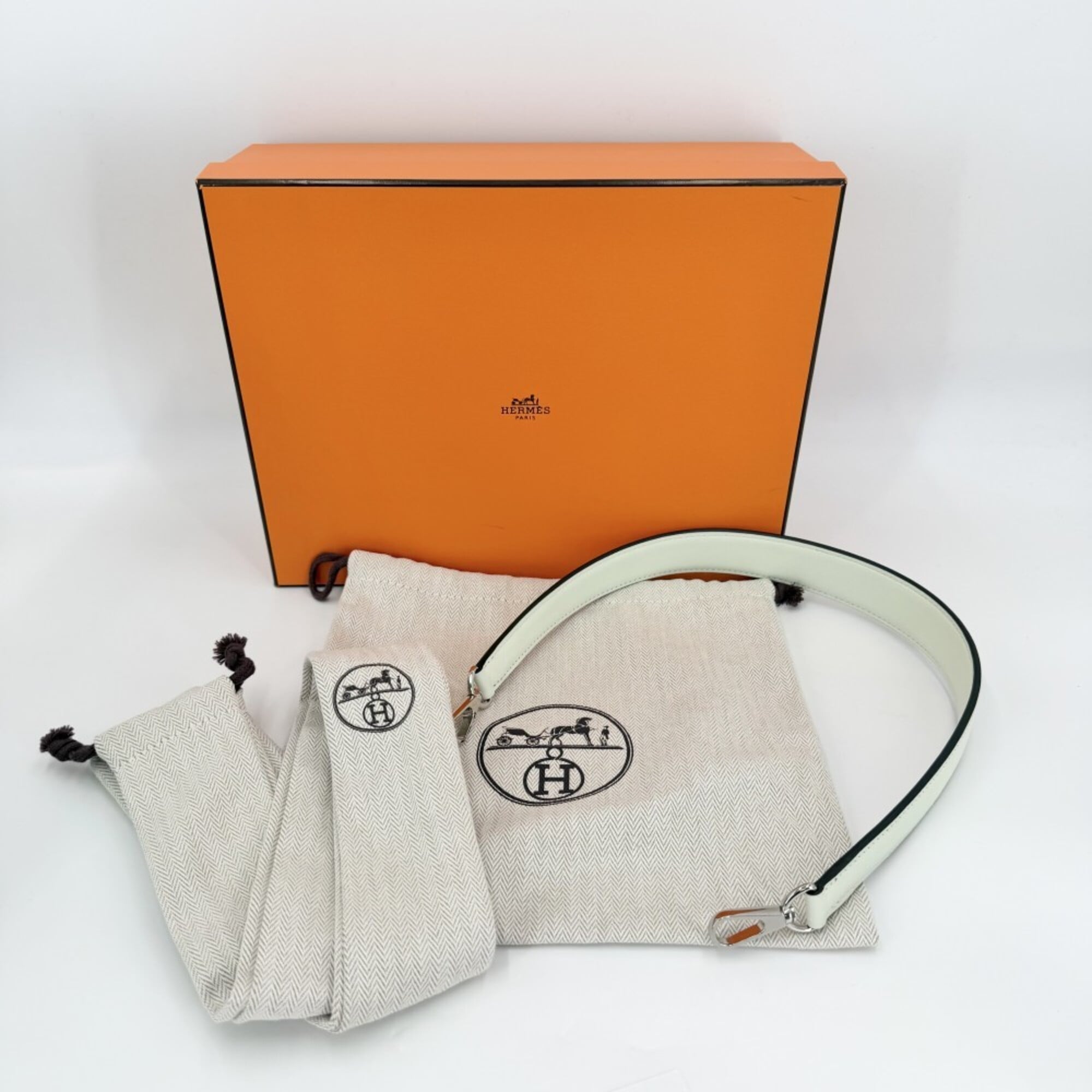 Hermes Green Mint Green Canvas Leather Shoulder Bag (Pre-Owned)