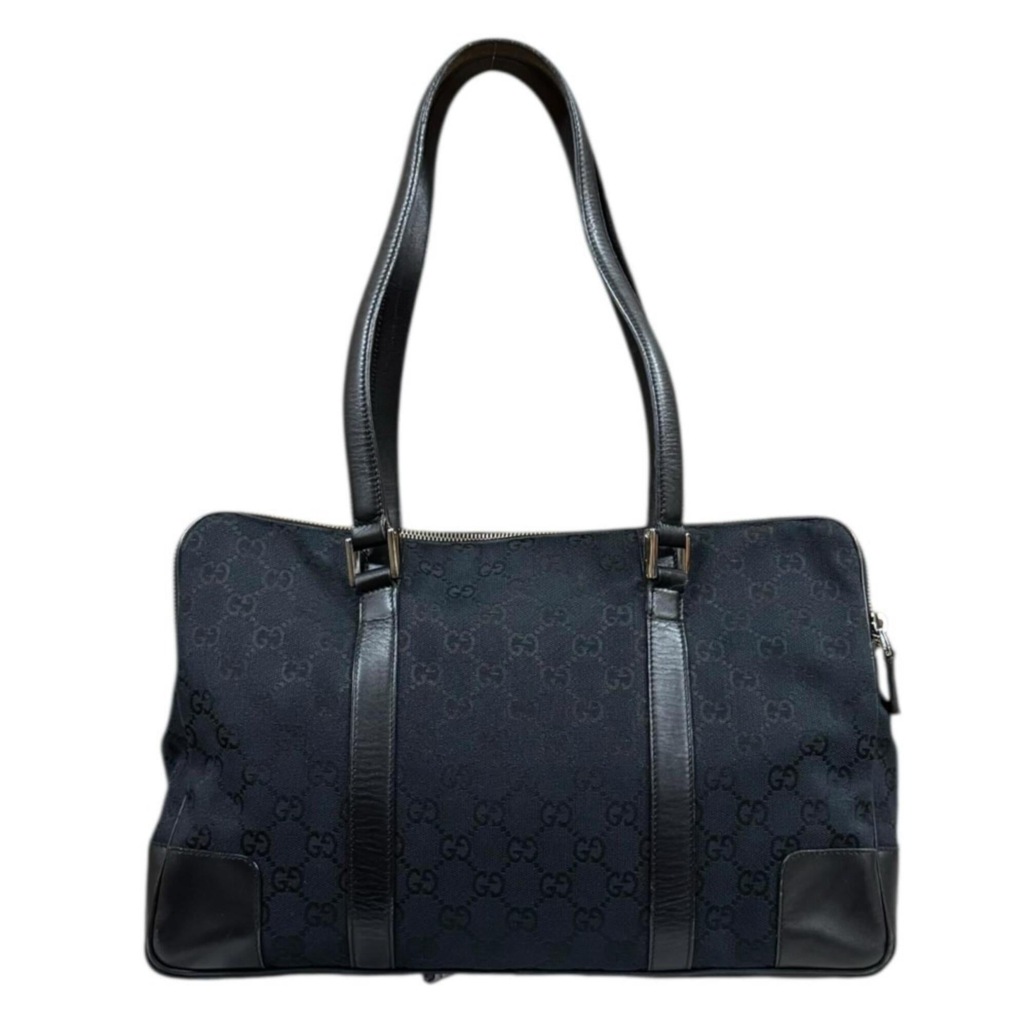 Gucci Gg Canvas Black Gg Canvas Shoulder Bag (Pre-Owned)