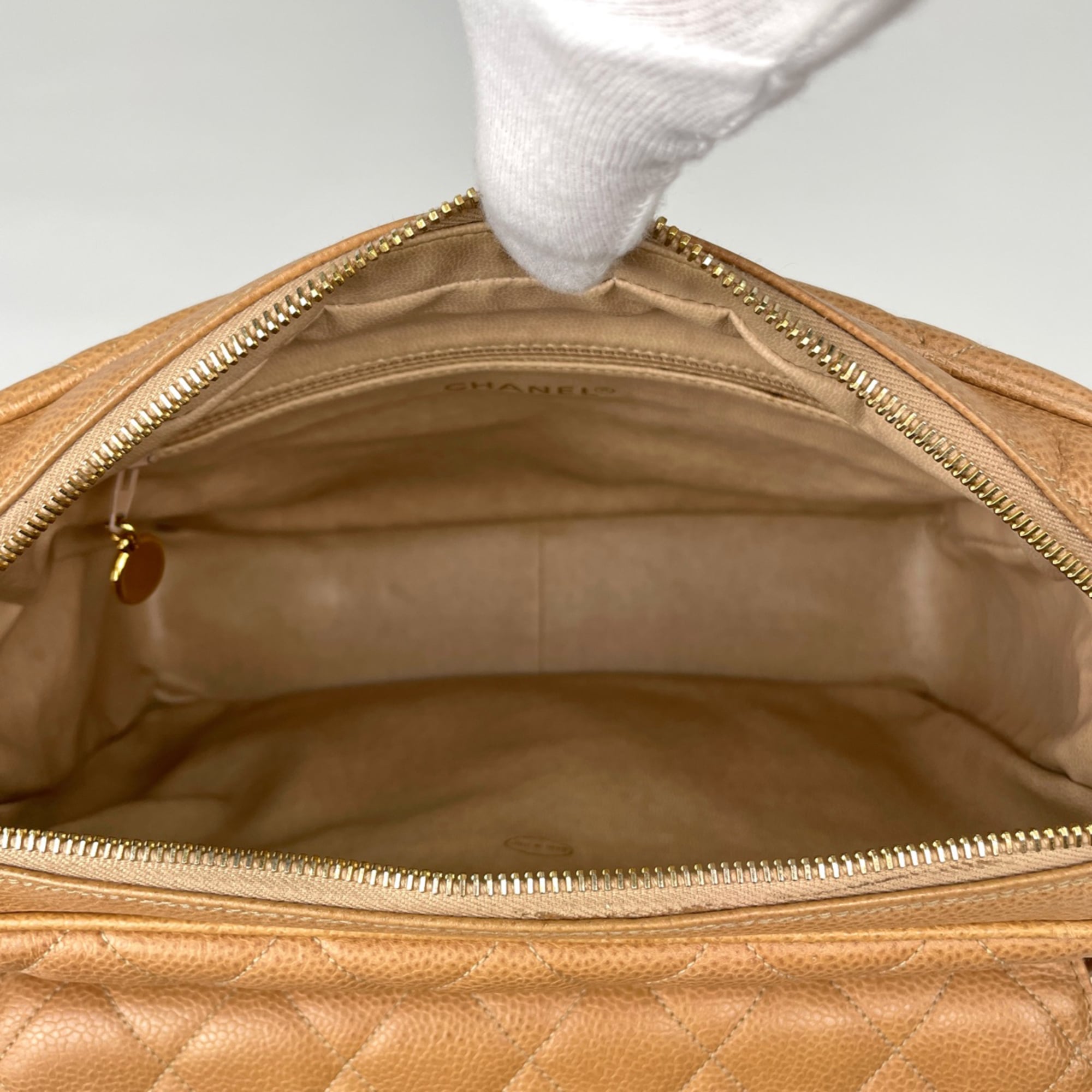 Chanel Beige Grained Calfskin Shoulder Bag (Pre-Owned)