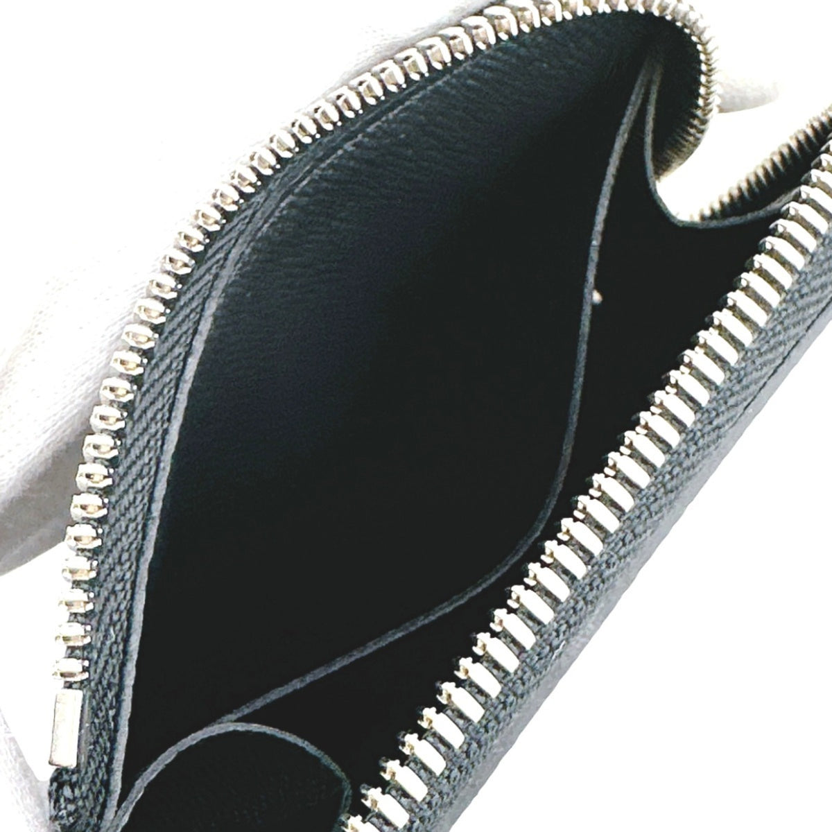 Louis Vuitton Taiga Ardoise Black Taiga Leather Coin Purse/Coin Case (Pre-Owned)