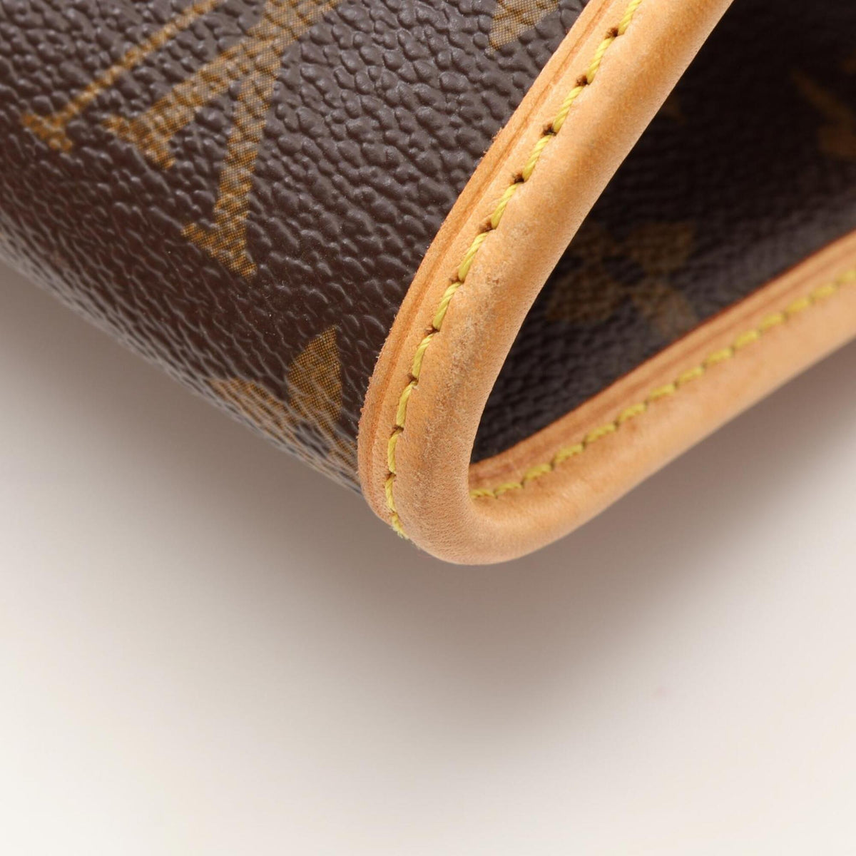 Louis Vuitton Brown Coated Canvas Leather Handbag (Pre-Owned)