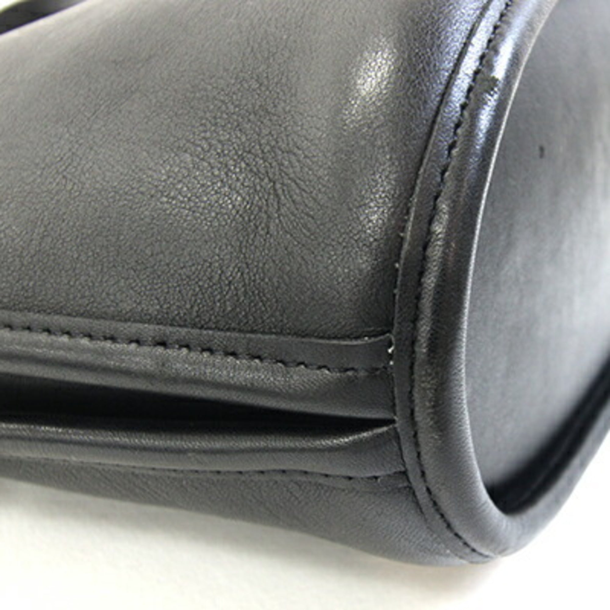 Coach Black Leather Handbag (Pre-Owned)