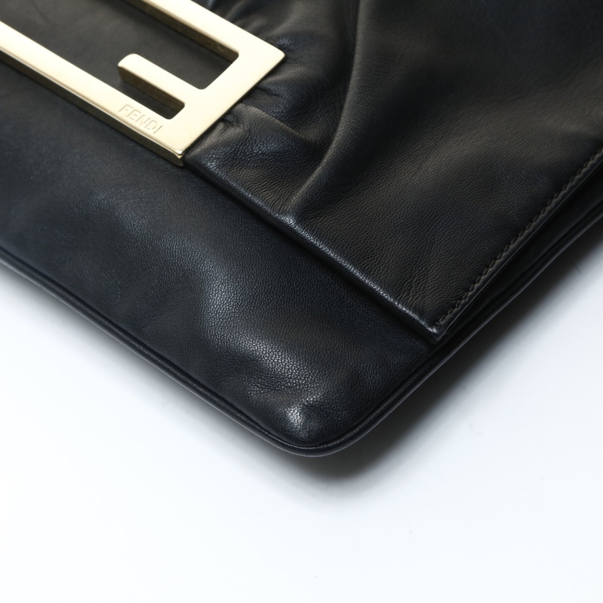 Fendi Black Leather Shoulder Bag (Pre-Owned)