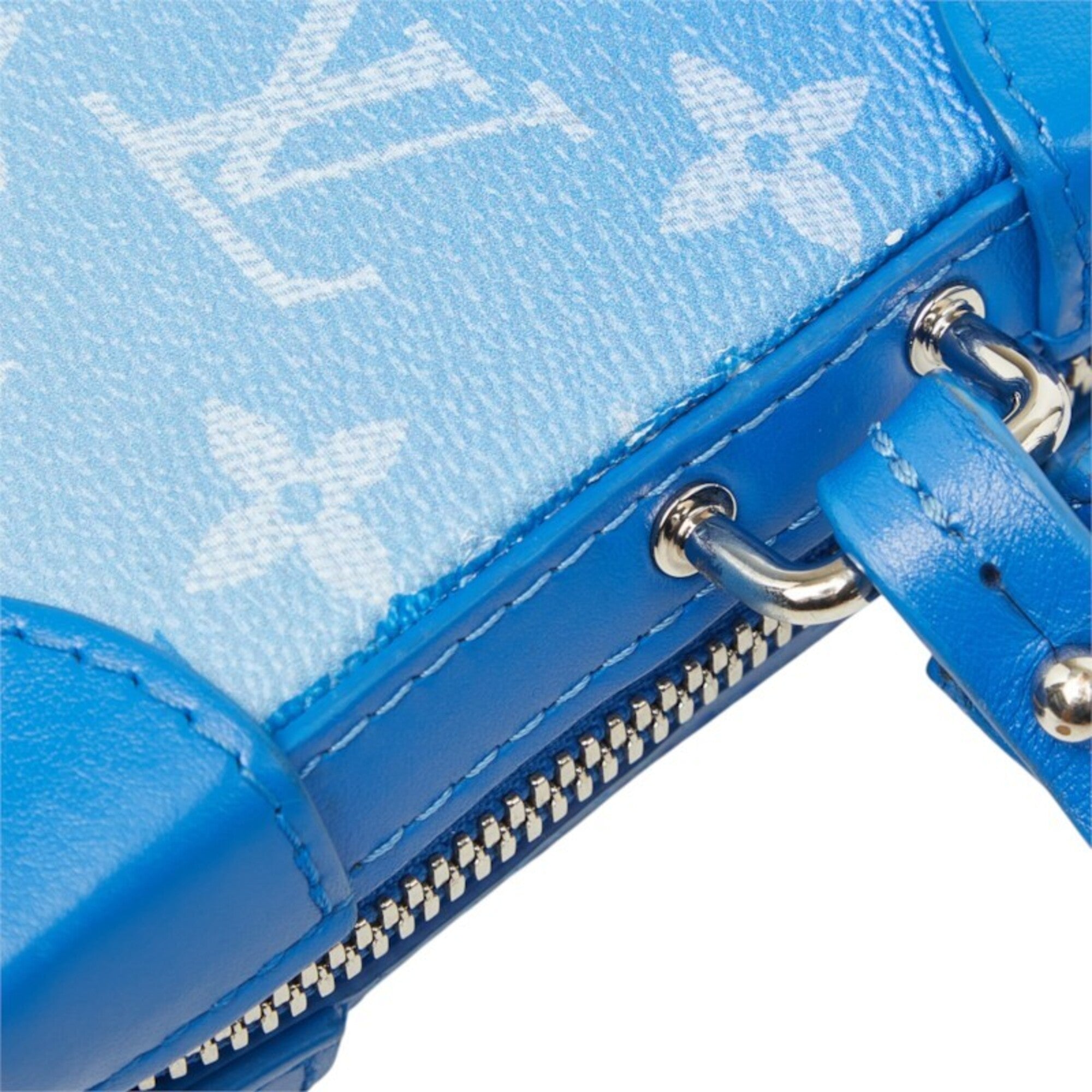 Louis Vuitton Blue Pvc Leather Shoulder Bag (Pre-Owned)