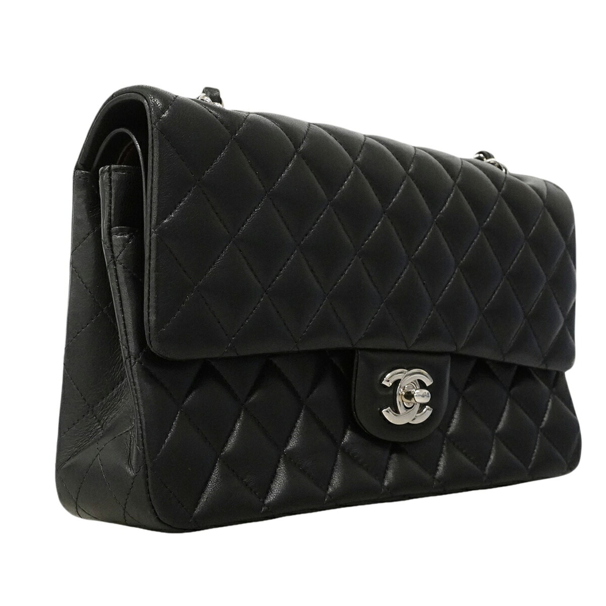 Chanel Black Leather Shoulder Bag (Pre-Owned)