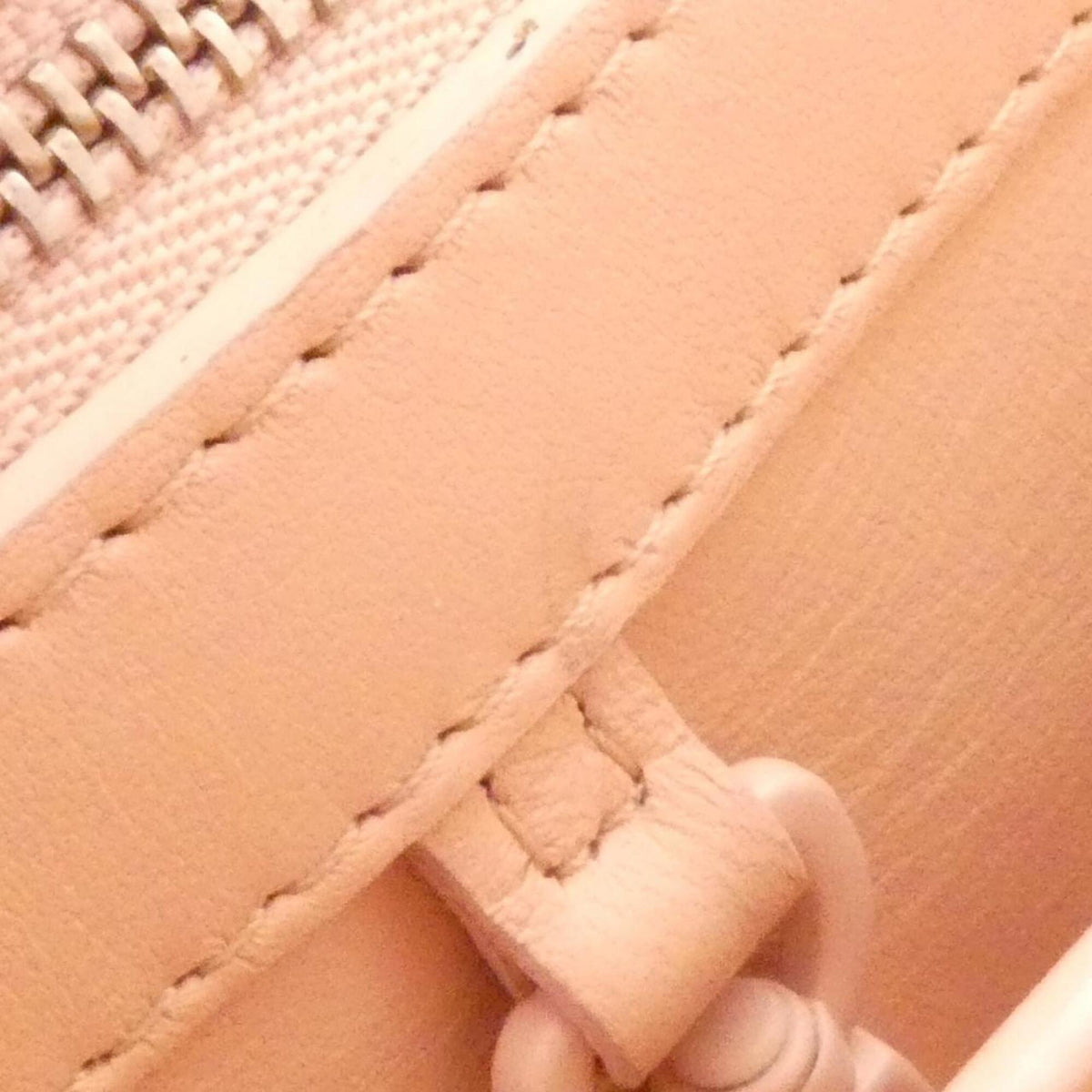 Louis Vuitton Pink Leather Handbag (Pre-Owned)