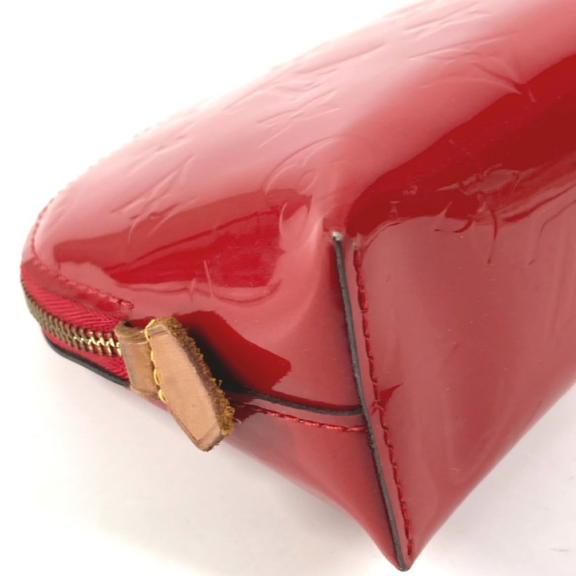 Louis Vuitton Monogram Vernis Cerise Red Color Monogram Vernis Pouch (Pre-Owned)
