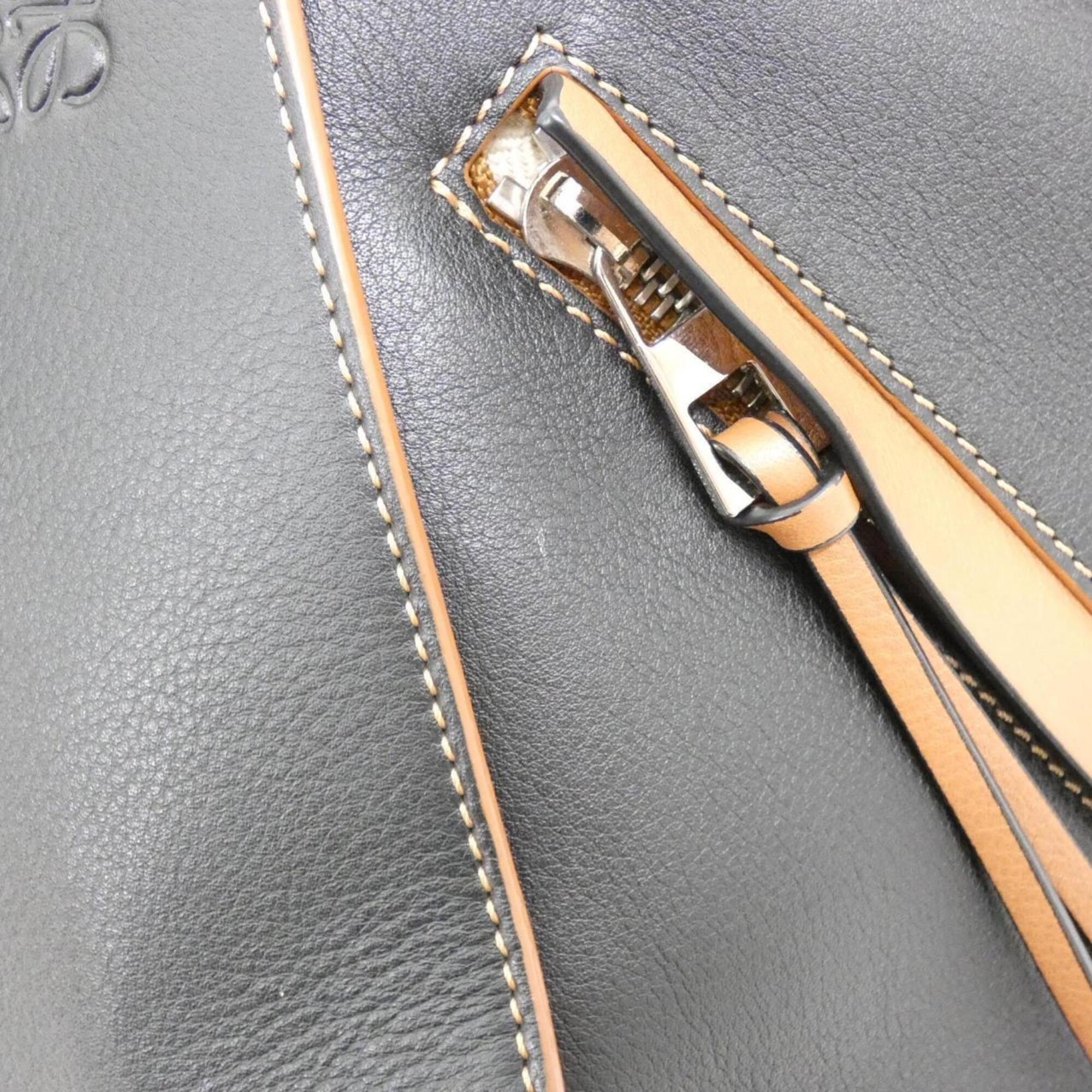 Loewe Black Leather Shoulder Bag (Pre-Owned)