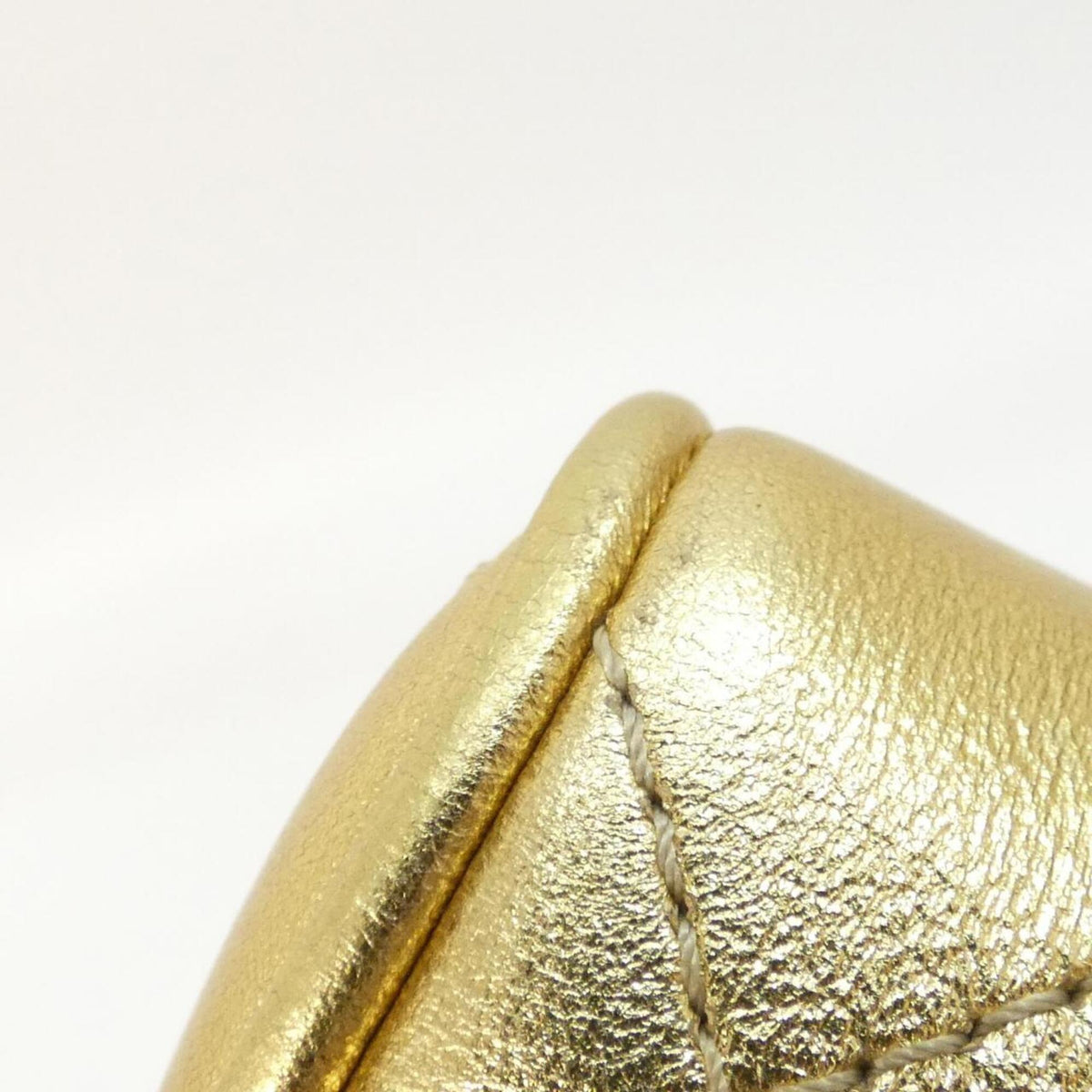 Chanel Gold Shoulder Bag (Pre-Owned)
