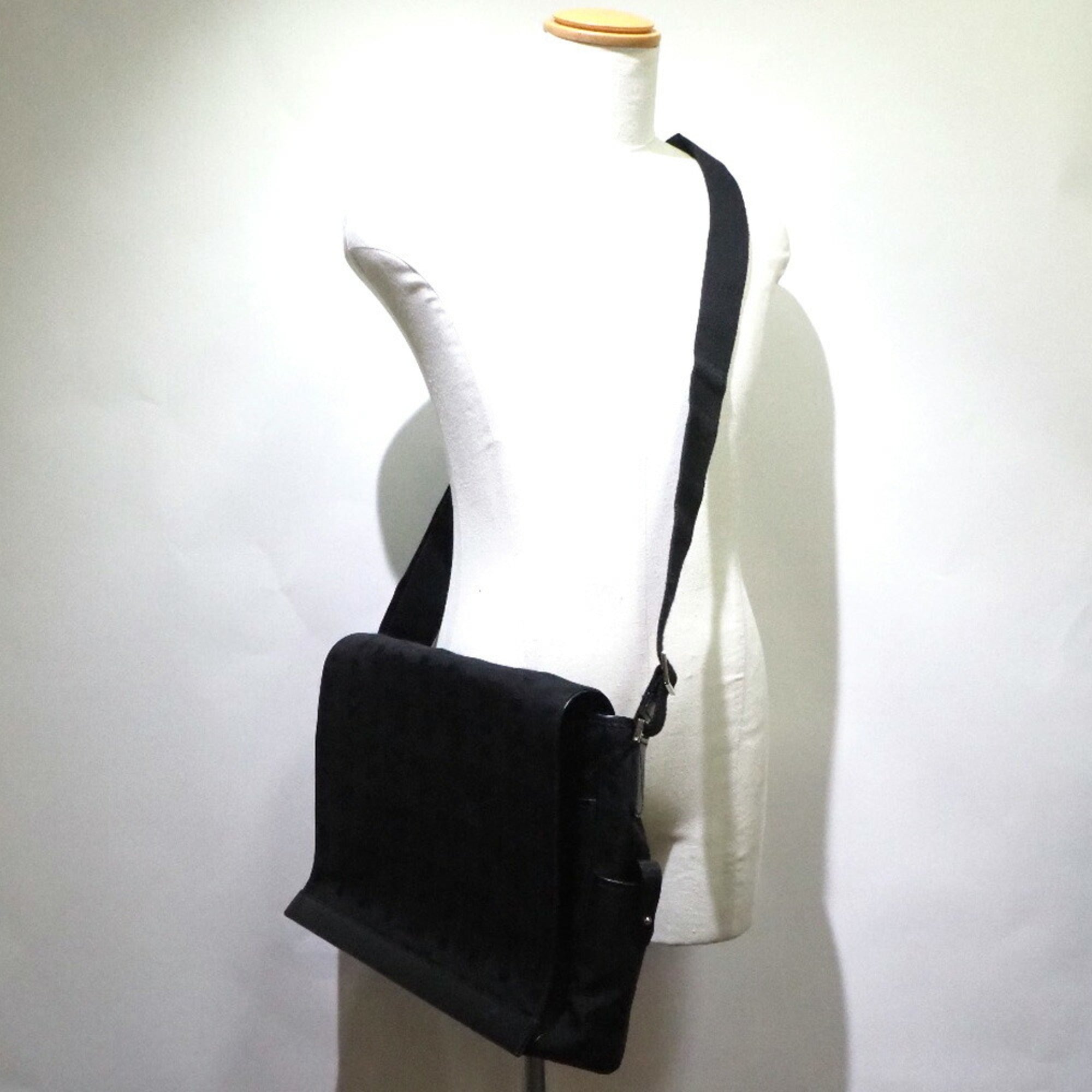 Bally Black Canvas Shoulder Bag (Pre-Owned)