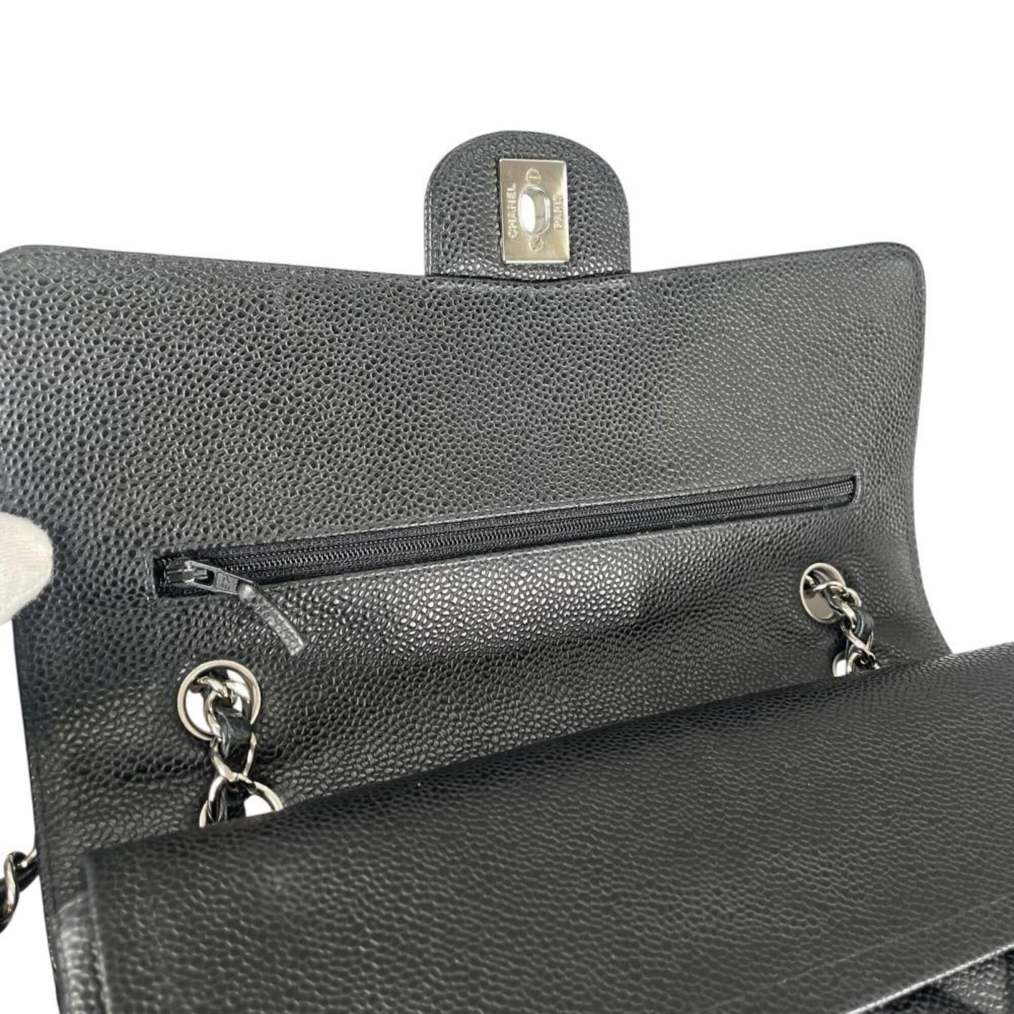Chanel Matelasse Black Grained Calfskin Shoulder Bag (Pre-Owned)