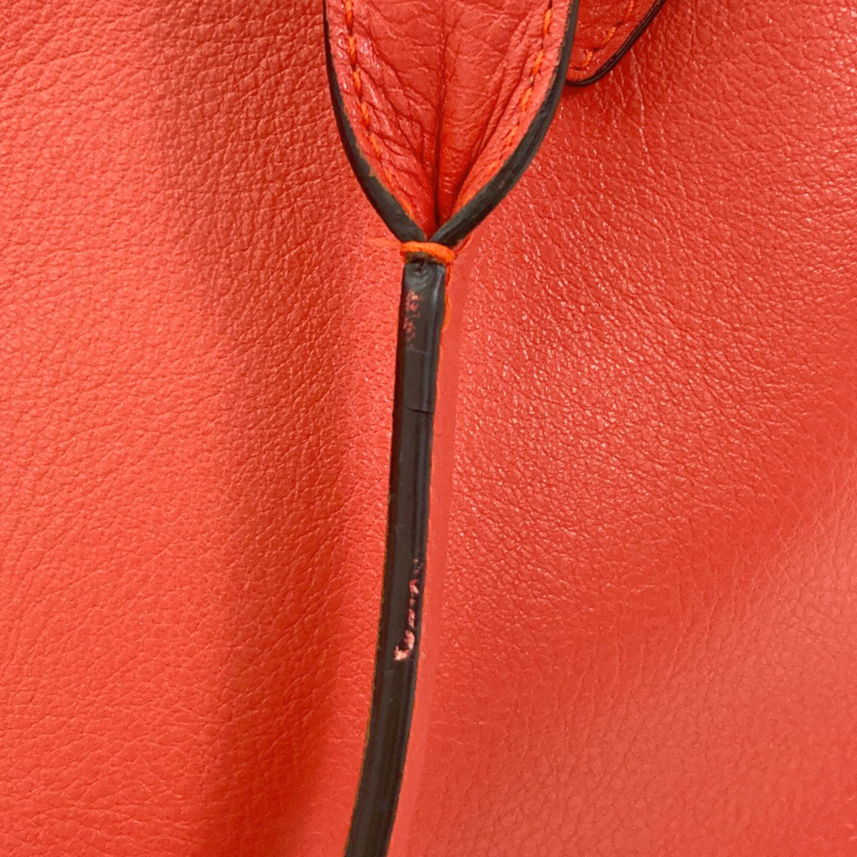 Loewe Red Color Leather Tote Bag (Pre-Owned)
