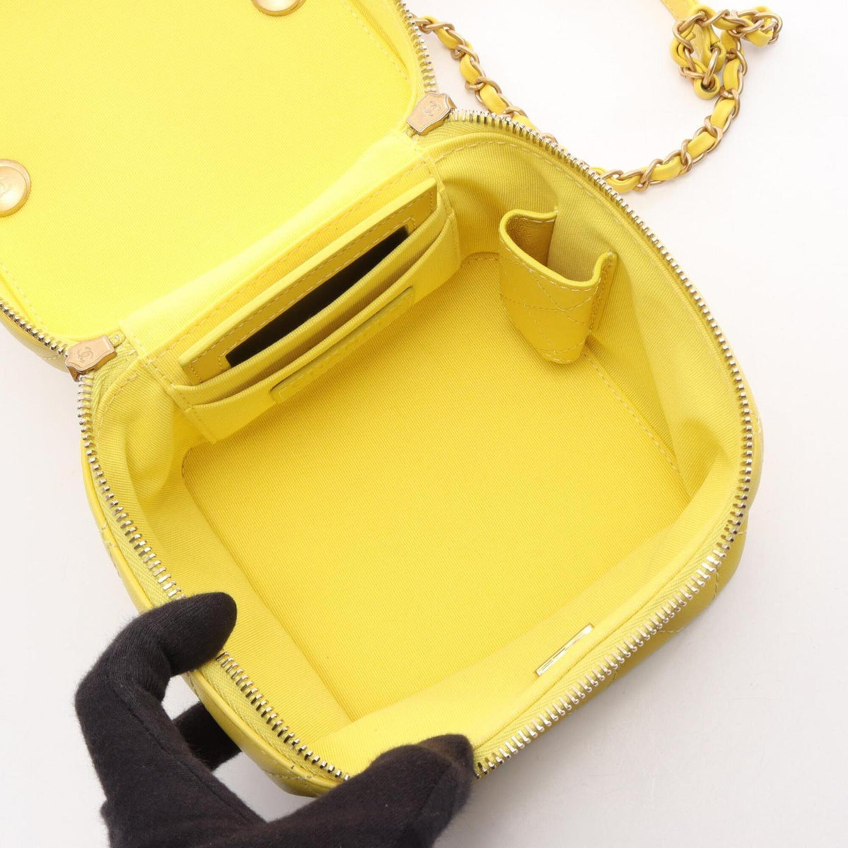 Chanel Yellow Leather Handbag Shoulder Bag (Pre-Owned)
