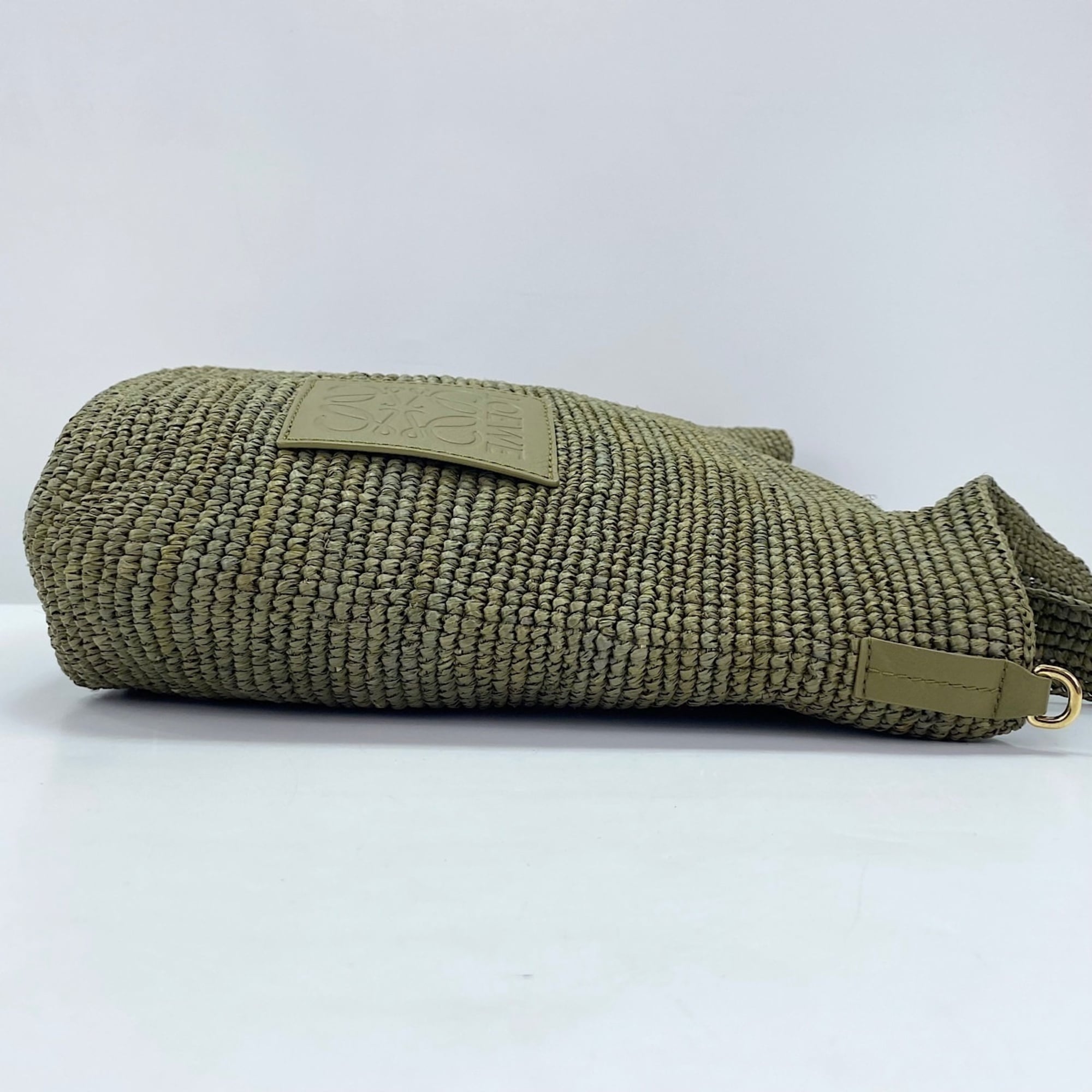 Loewe Green Handbag (Pre-Owned)