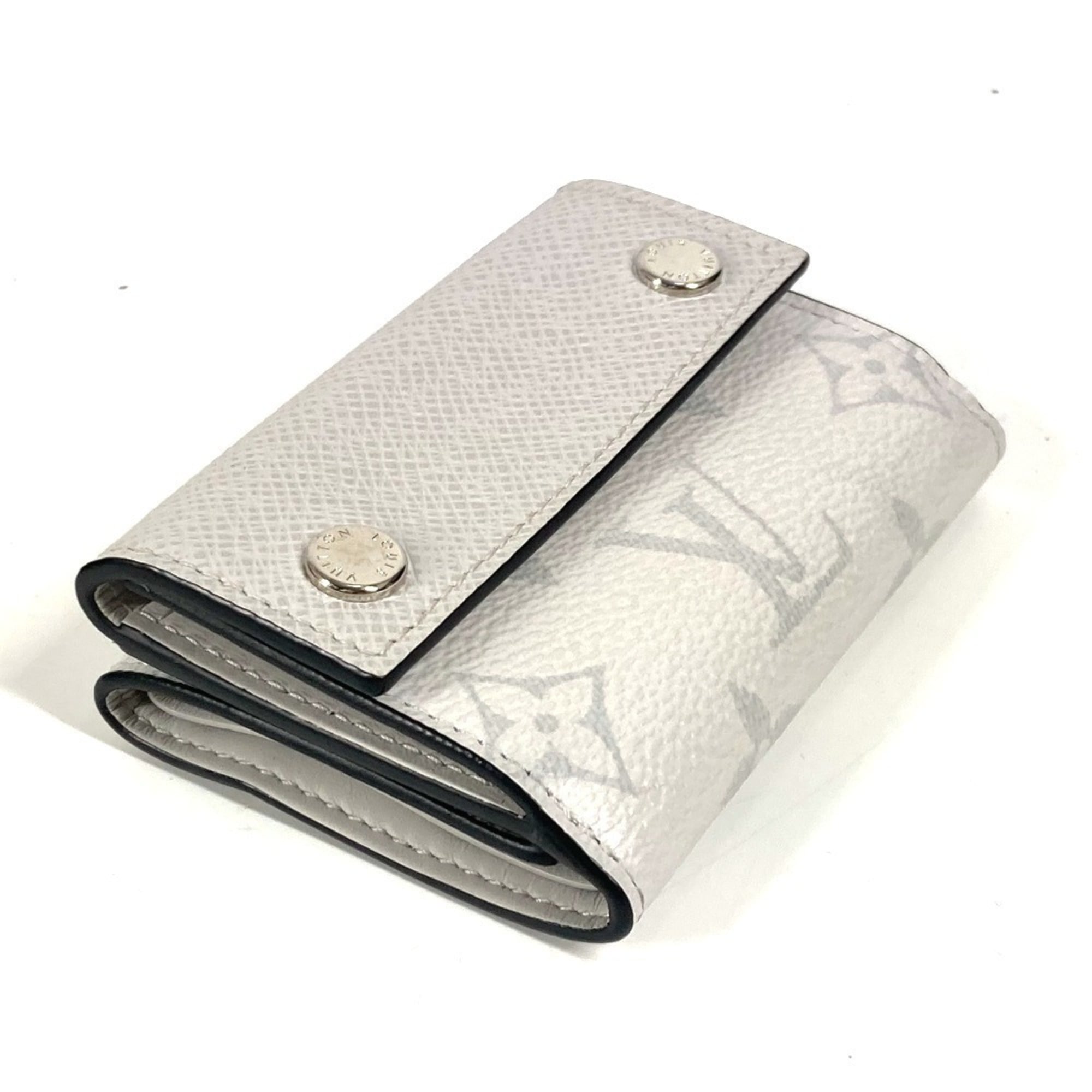 Louis Vuitton White Taiga Leather Monogram Wallet (Tri-Fold) (Pre-Owned)