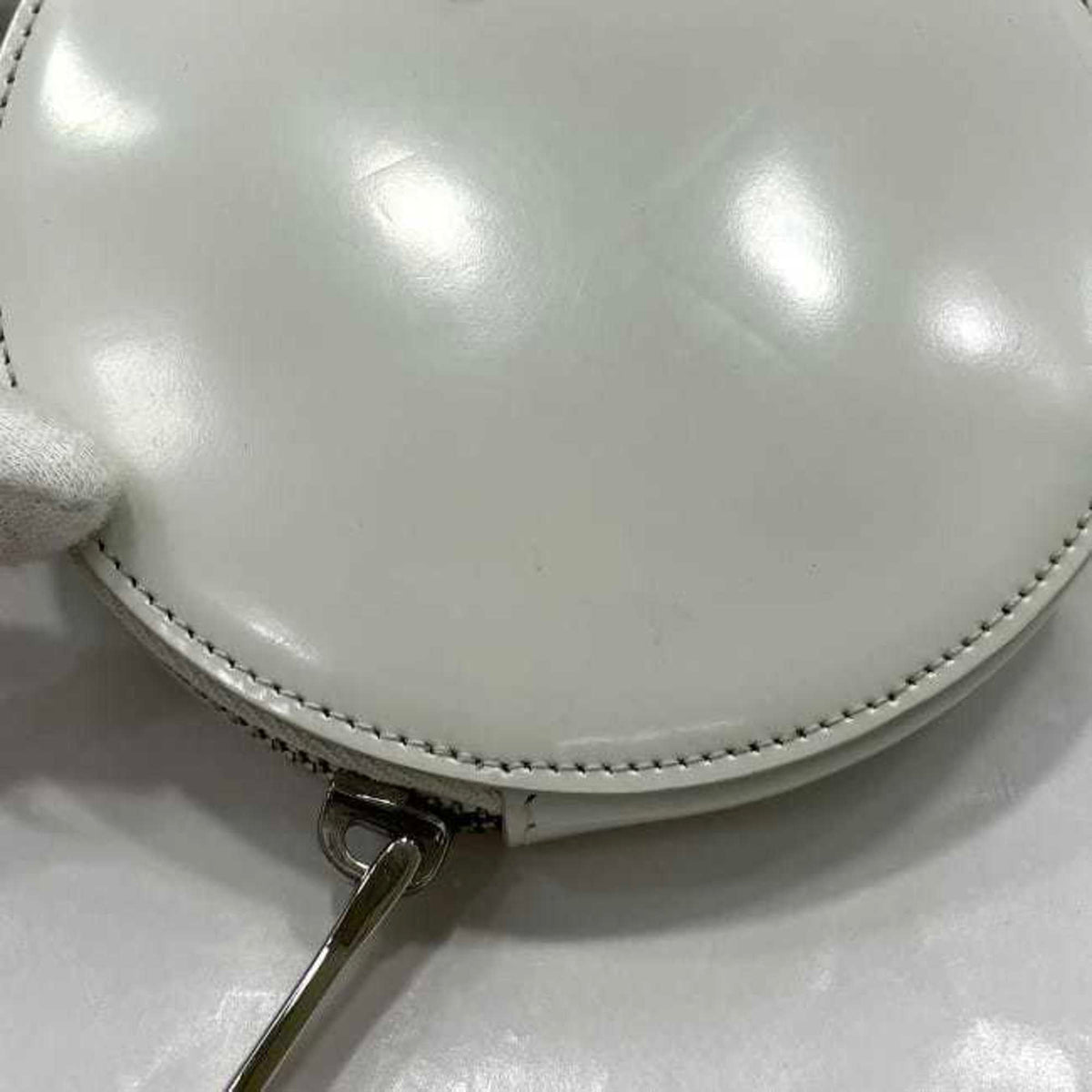Prada White Leather Pochette Shoulder Bag (Pre-Owned)