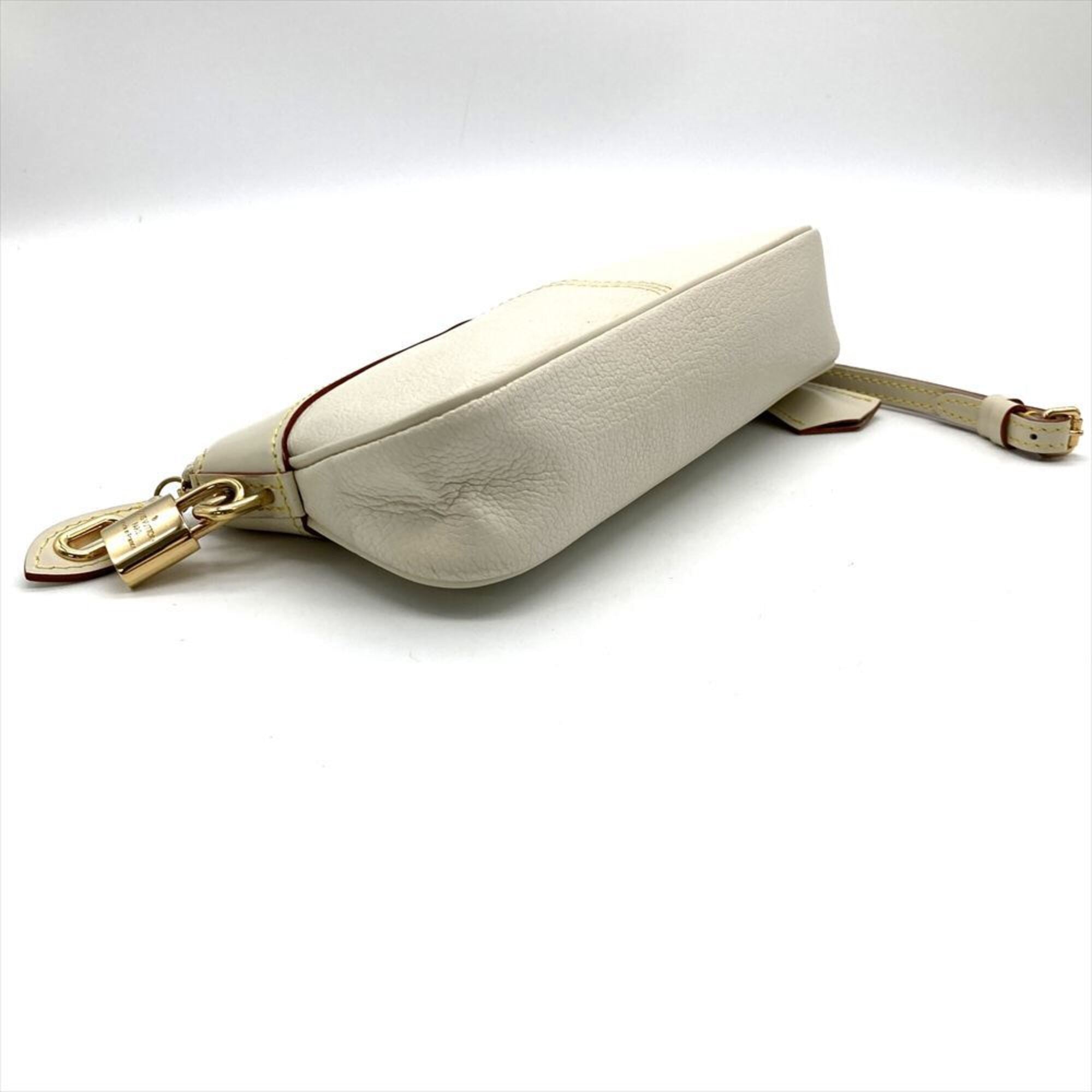 Louis Vuitton Blanc White Suhali Leather Clutch Bag (Pre-Owned)