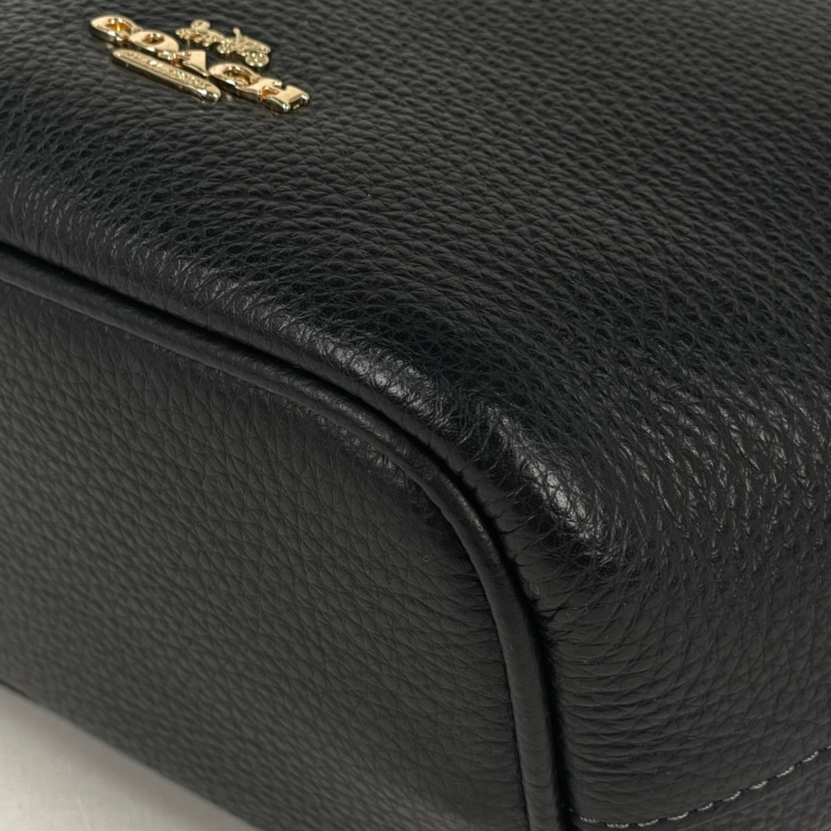 Coach Black Leather Handbag (Pre-Owned)