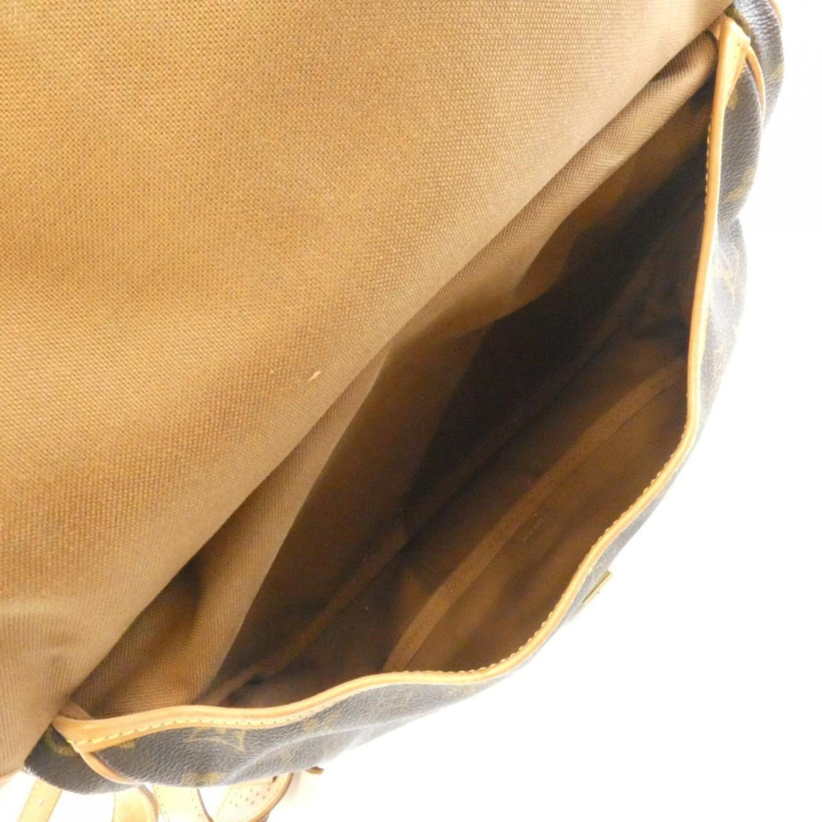 Louis Vuitton Marron Coated Canvas Shoulder Bag (Pre-Owned)