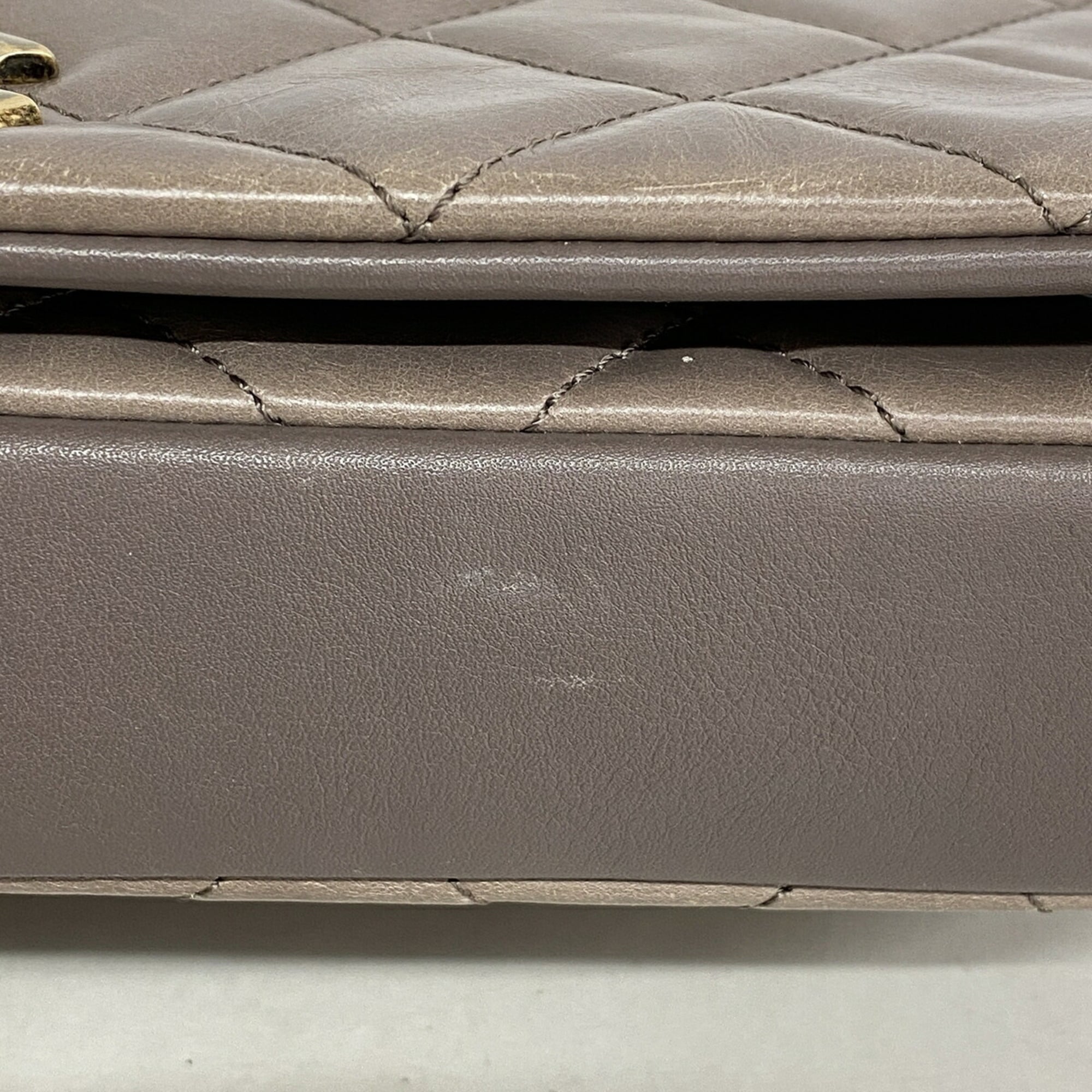 Chanel Grayish Leather Shoulder Bag (Pre-Owned)