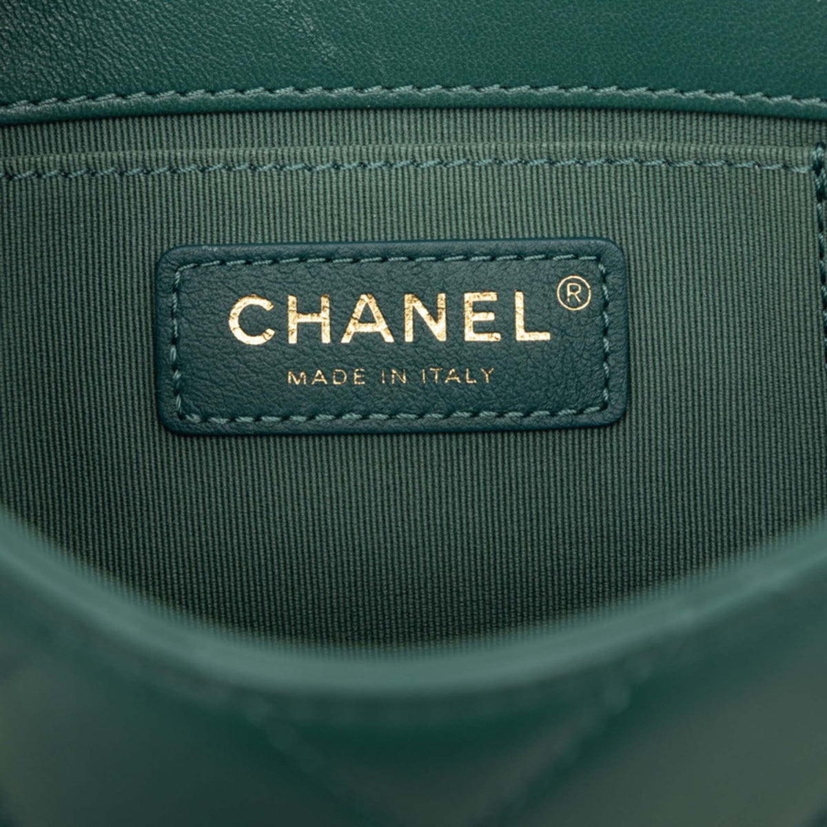 Chanel Matelasse Green Leather Shoulder Bag (Pre-Owned)