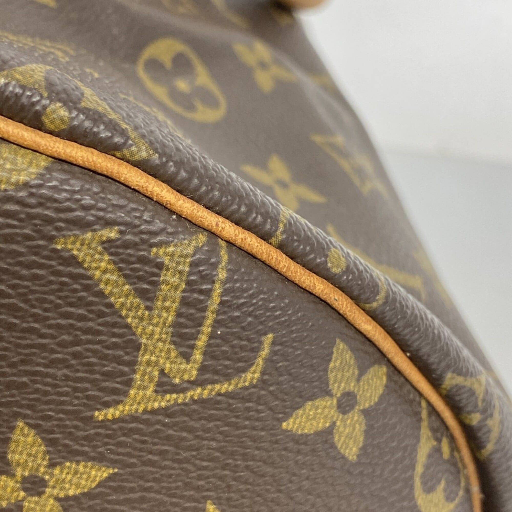 Louis Vuitton Brown Handbag (Pre-Owned)