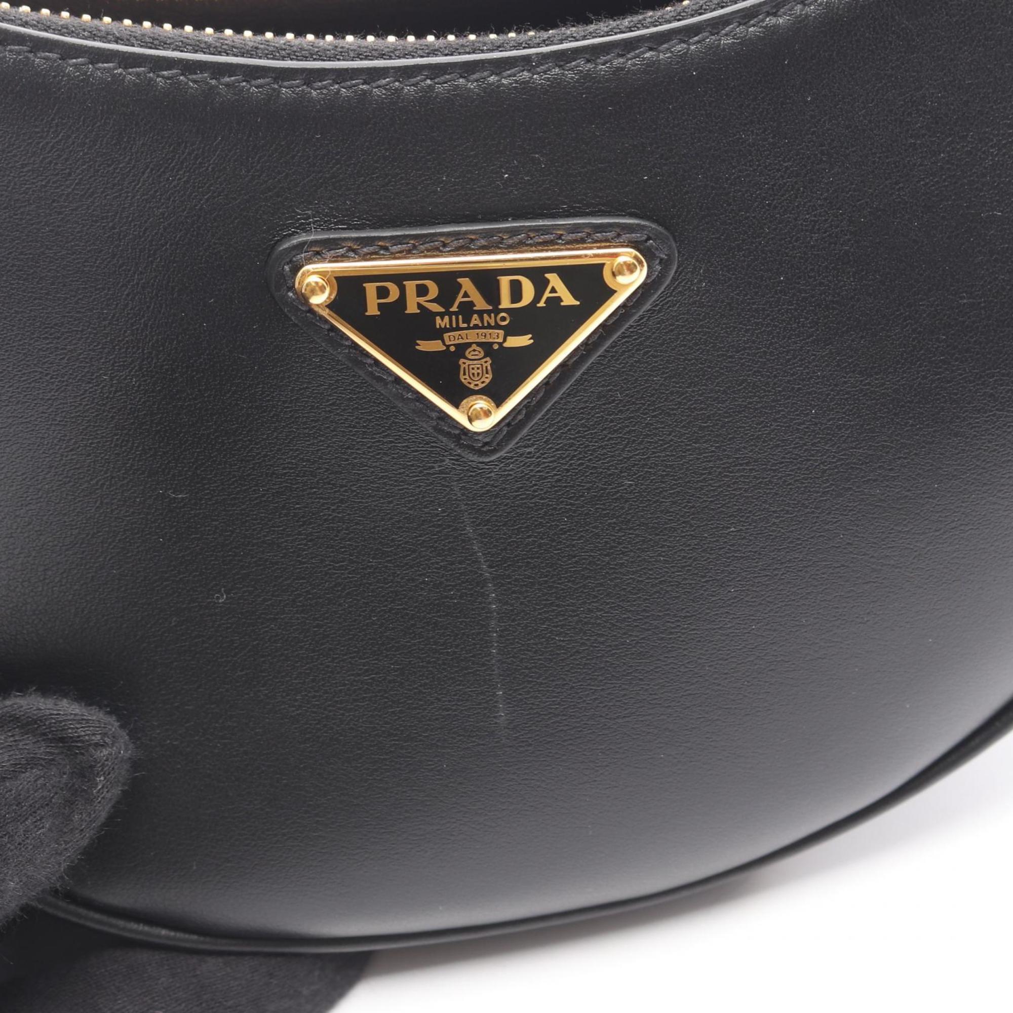 Prada Black Leather Handbag (Pre-Owned)