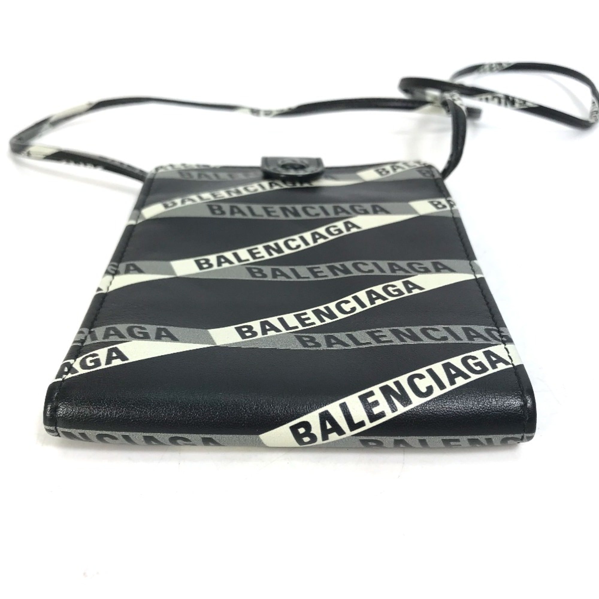 Balenciaga Black Leather Shoulder Bag (Pre-Owned)