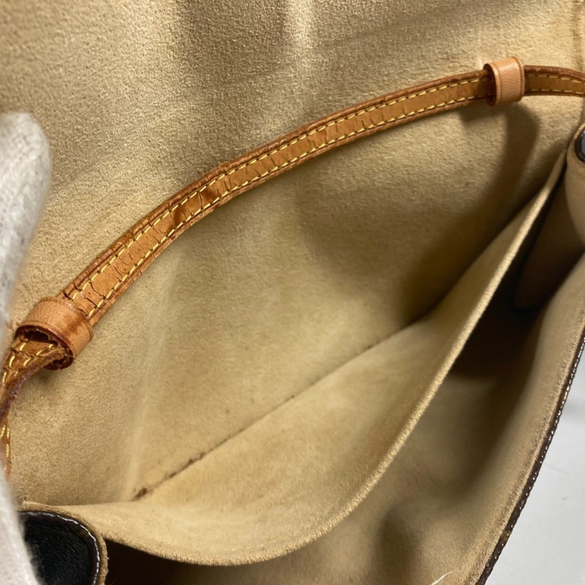 Louis Vuitton Brown Monogram Monogram Clutch Bag Pochette Shoulder Bag (Pre-Owned)