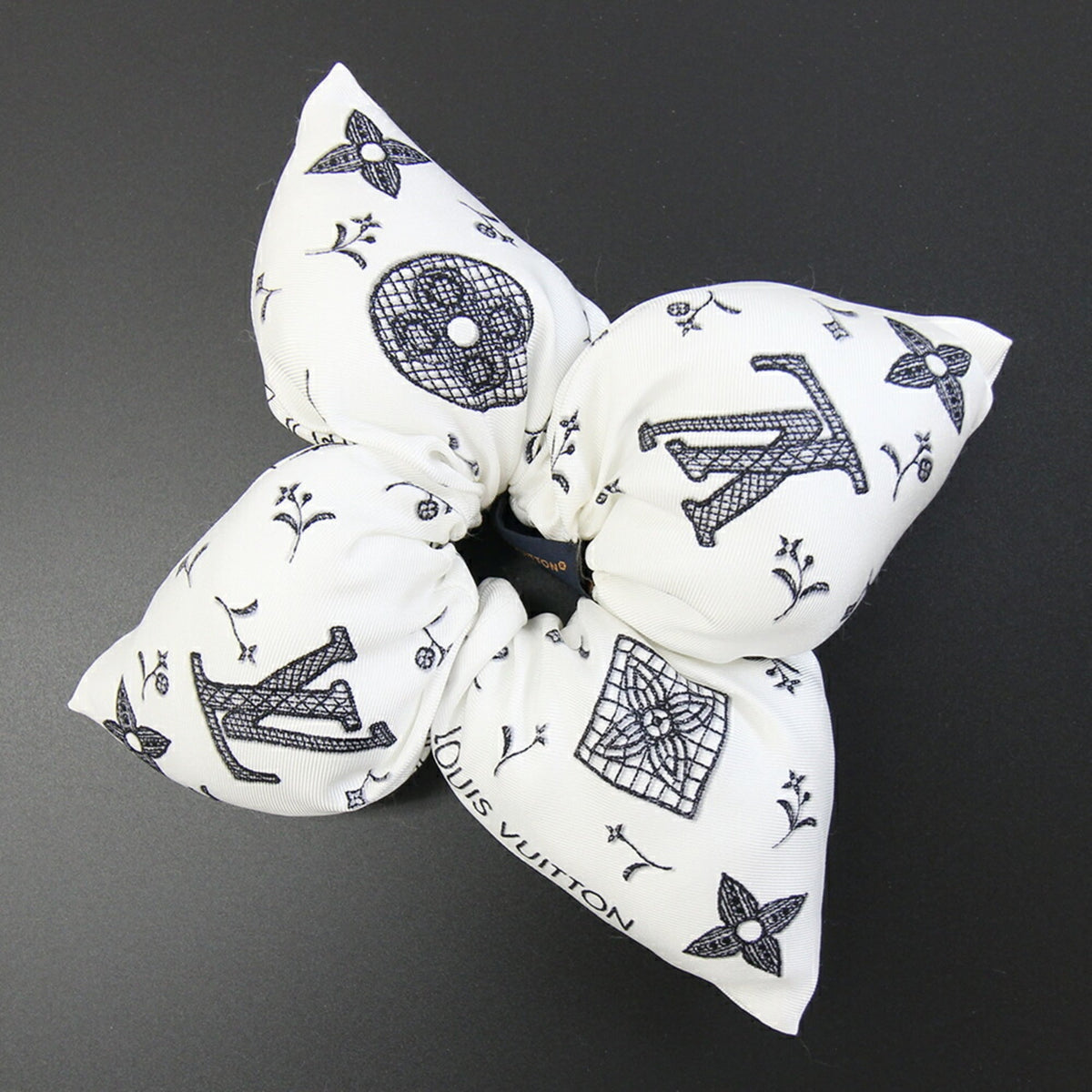 Louis Vuitton Fleur White (Pre-Owned)