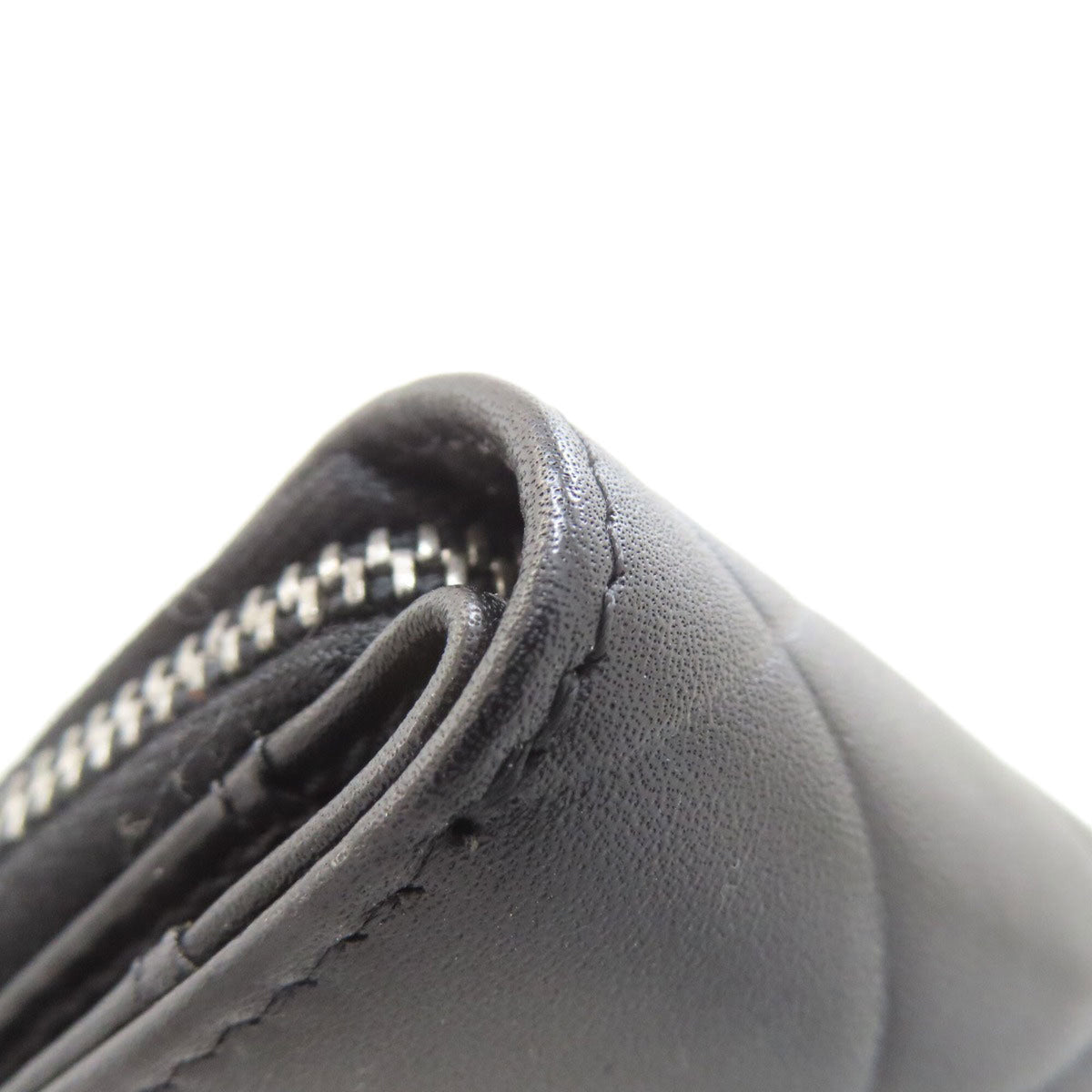 Chanel Black Leather Long Wallet (Bi-Fold) (Pre-Owned)