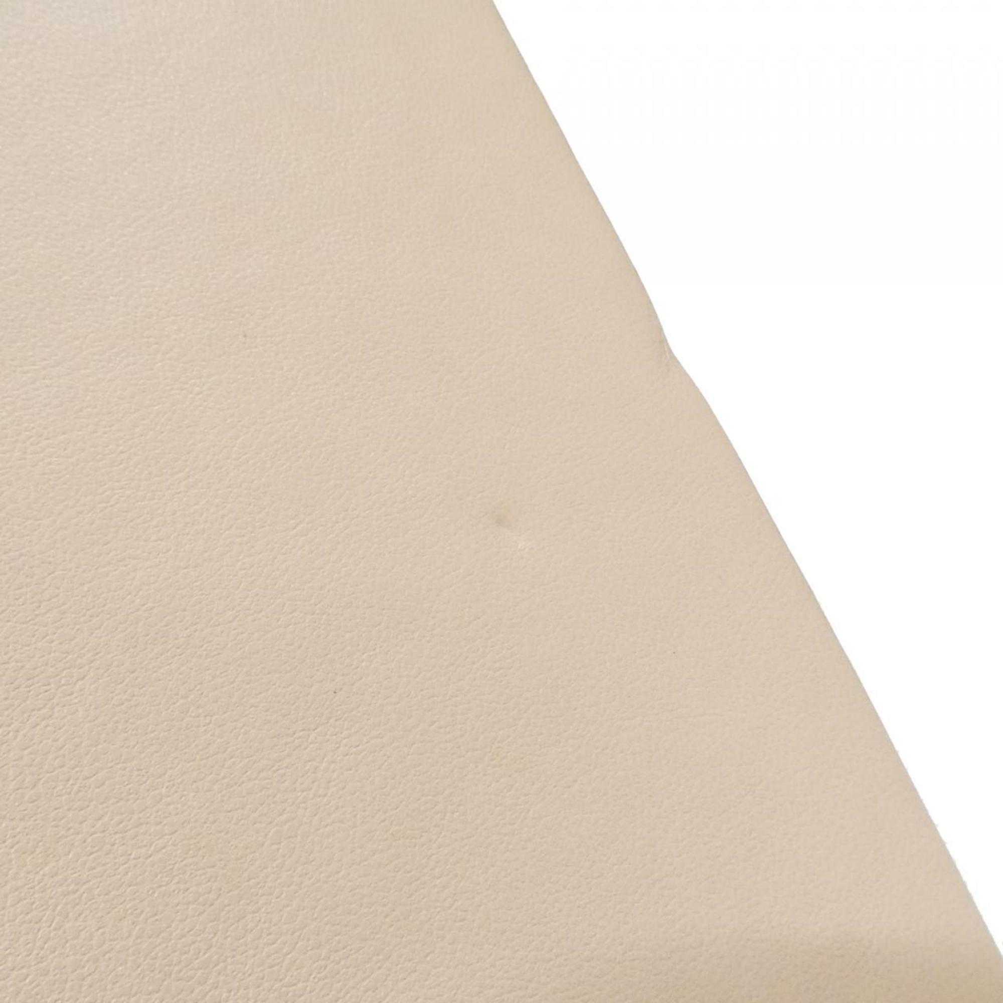 Fendi Gold Leather Shoulder Bag (Pre-Owned)