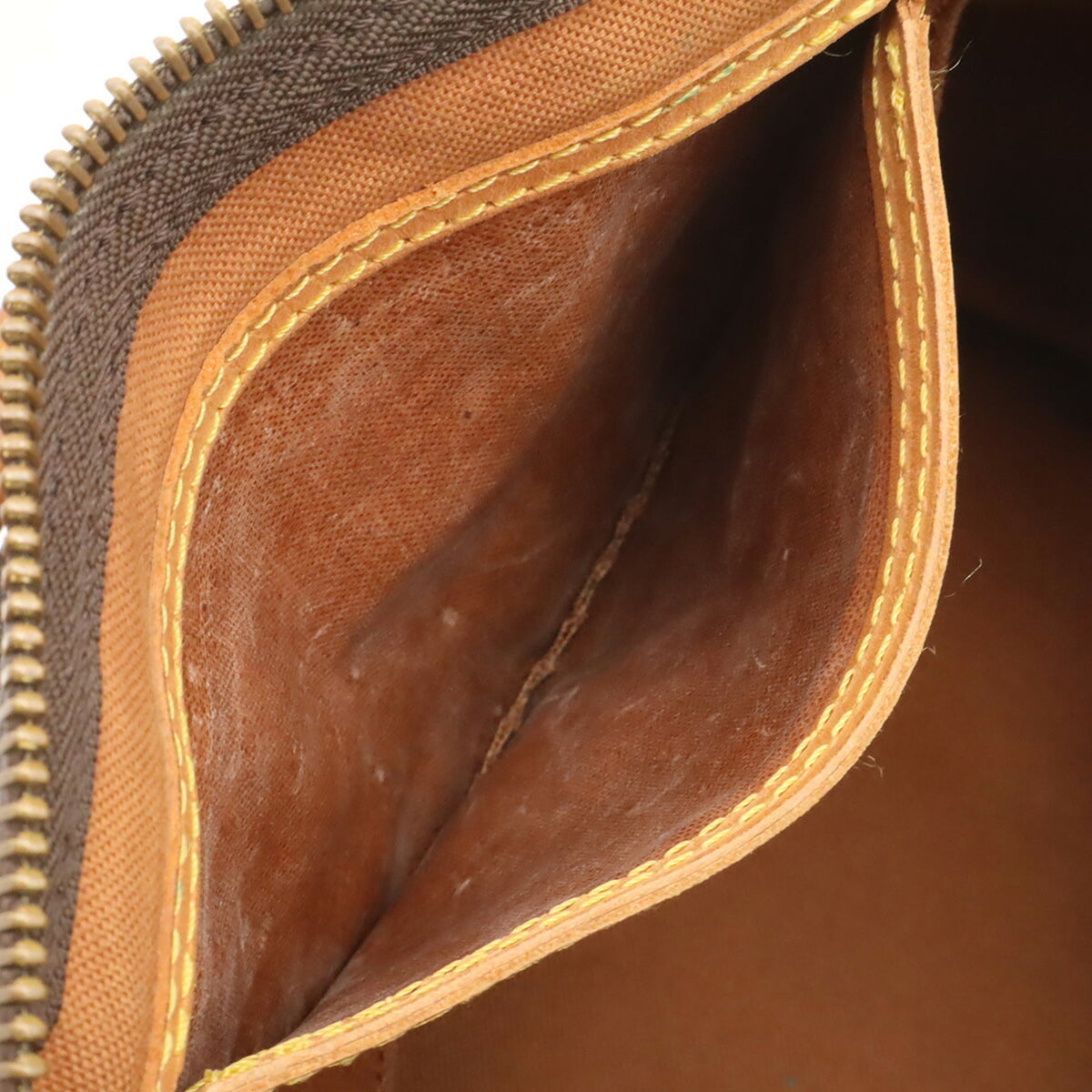 Louis Vuitton Brown Monogram Handbag (Pre-Owned)