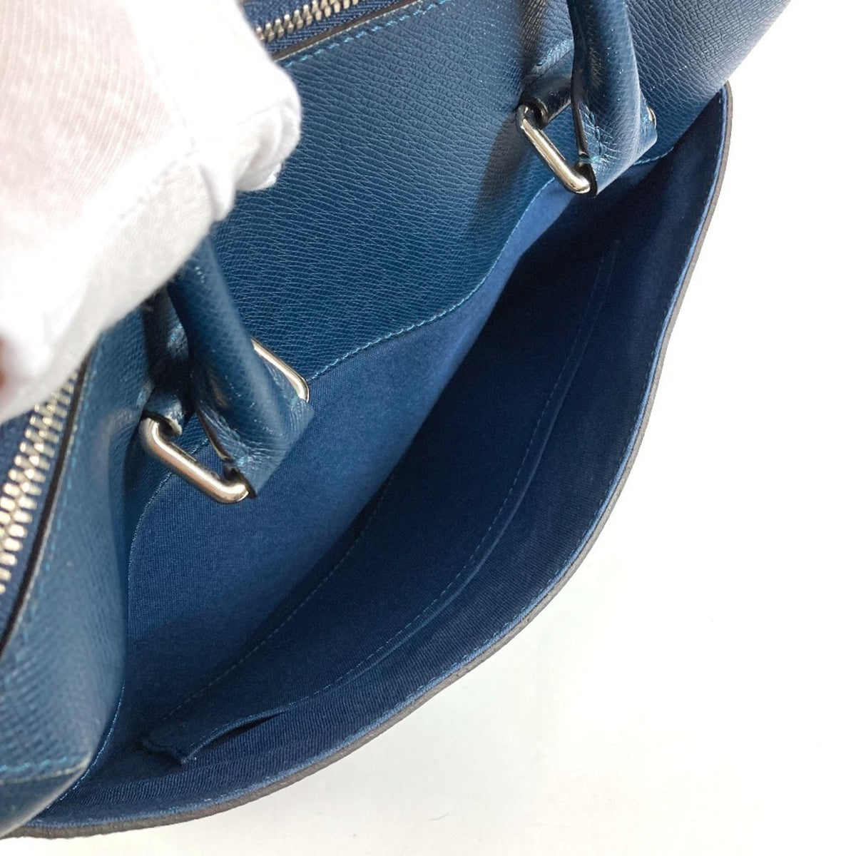 Louis Vuitton Blue Ocean Taiga Leather Leather Shoulder Bag Tote Bag (Pre-Owned)