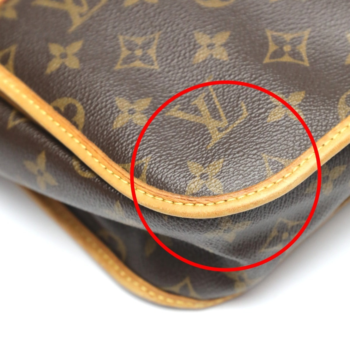 Louis Vuitton Brown Monogram Monogram Shoulder Bag (Pre-Owned)