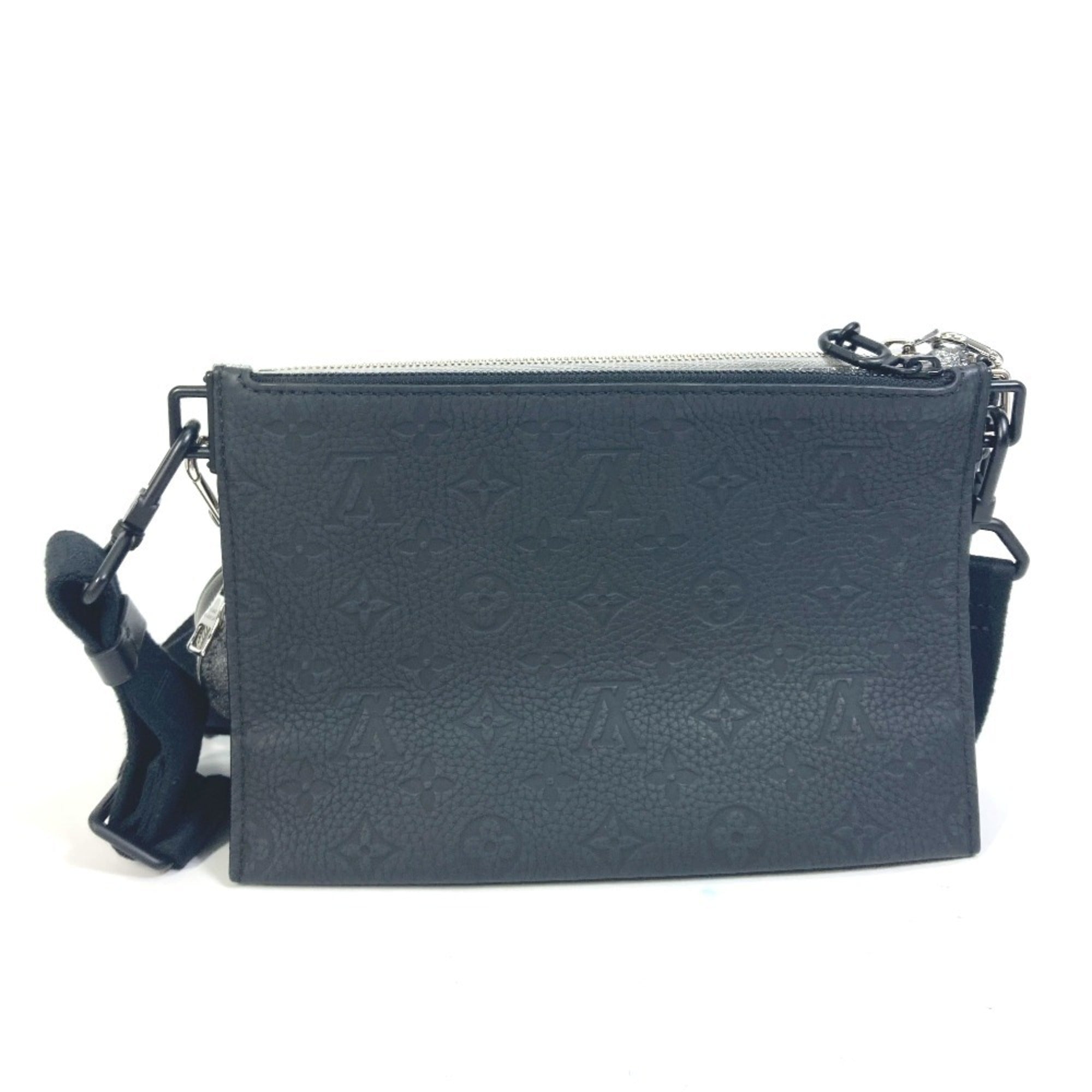 Louis Vuitton Black Silver Leather Shoulder Bag (Pre-Owned)