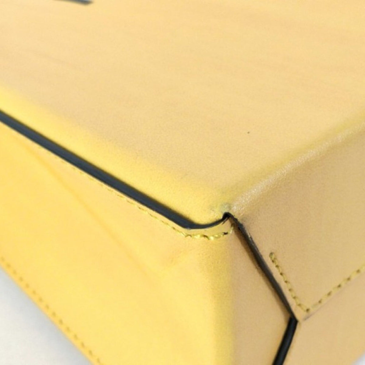 Fendi Yellow Leather Handbag (Pre-Owned)