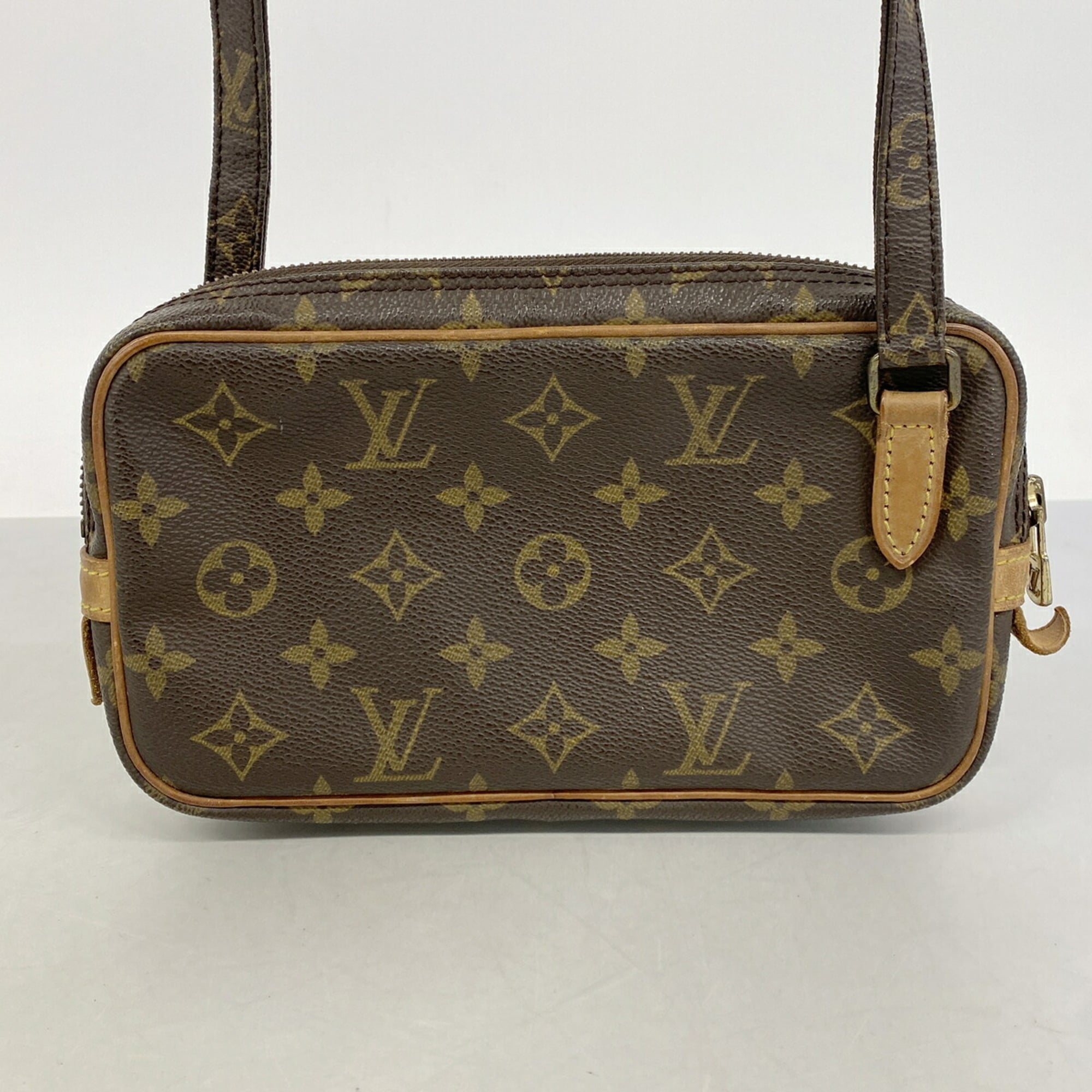 Louis Vuitton Brown Shoulder Bag (Pre-Owned)
