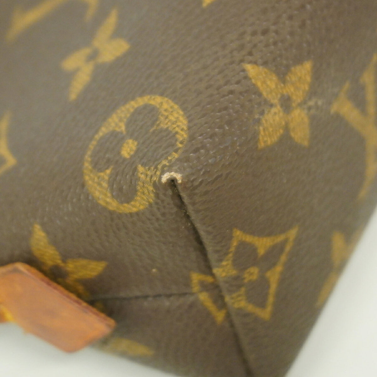Louis Vuitton Brown Pouch (Pre-Owned)