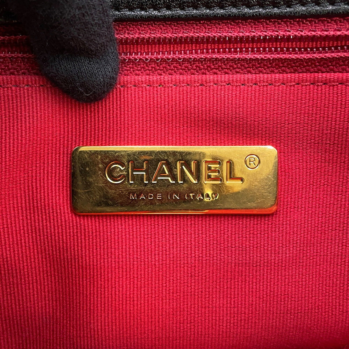 Chanel Black Leather Handbag Shoulder Bag (Pre-Owned)