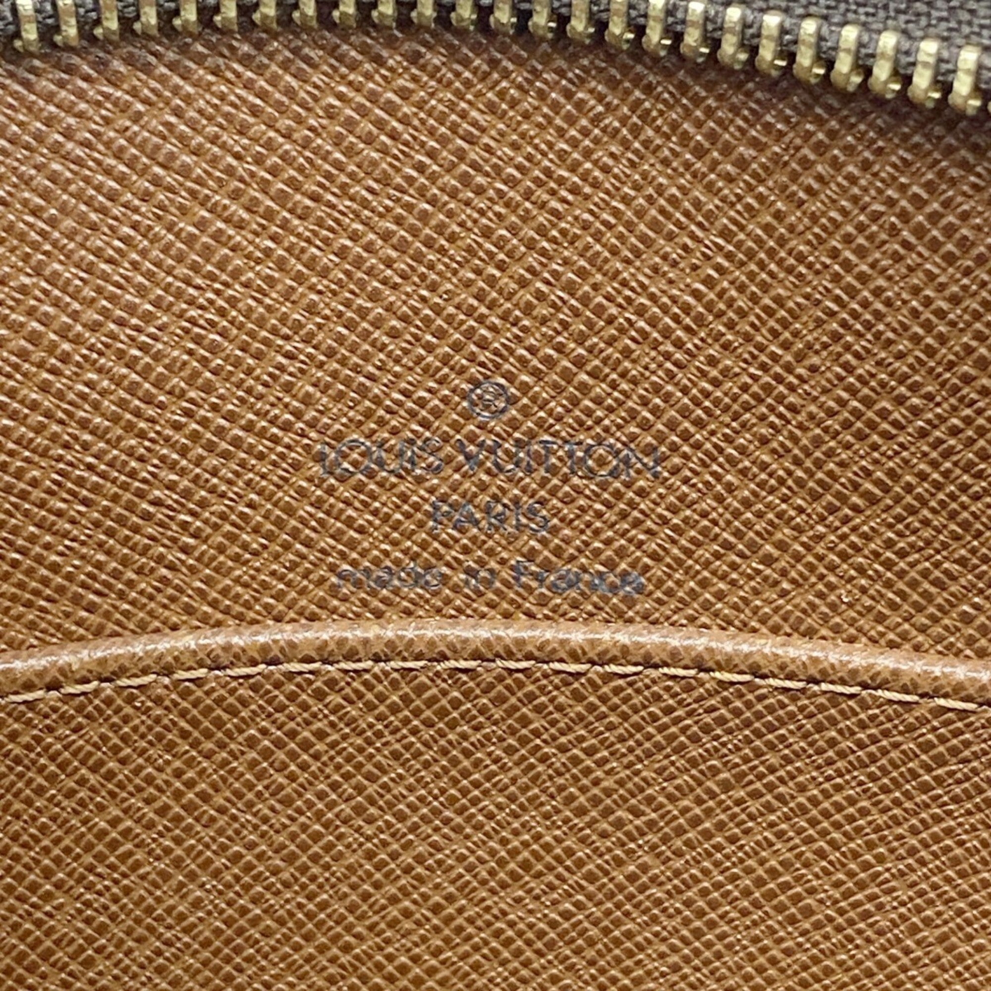 Louis Vuitton Brown Shoulder Bag (Pre-Owned)