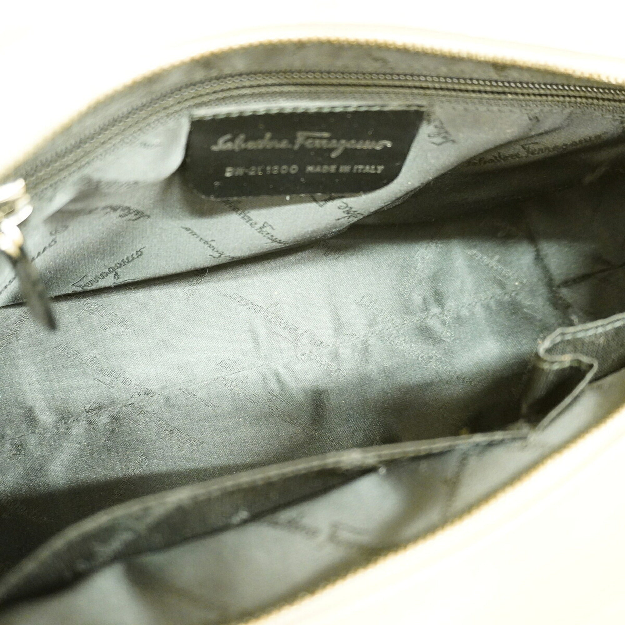 Salvatore Ferragamo Beige Canvas Handbag (Pre-Owned)