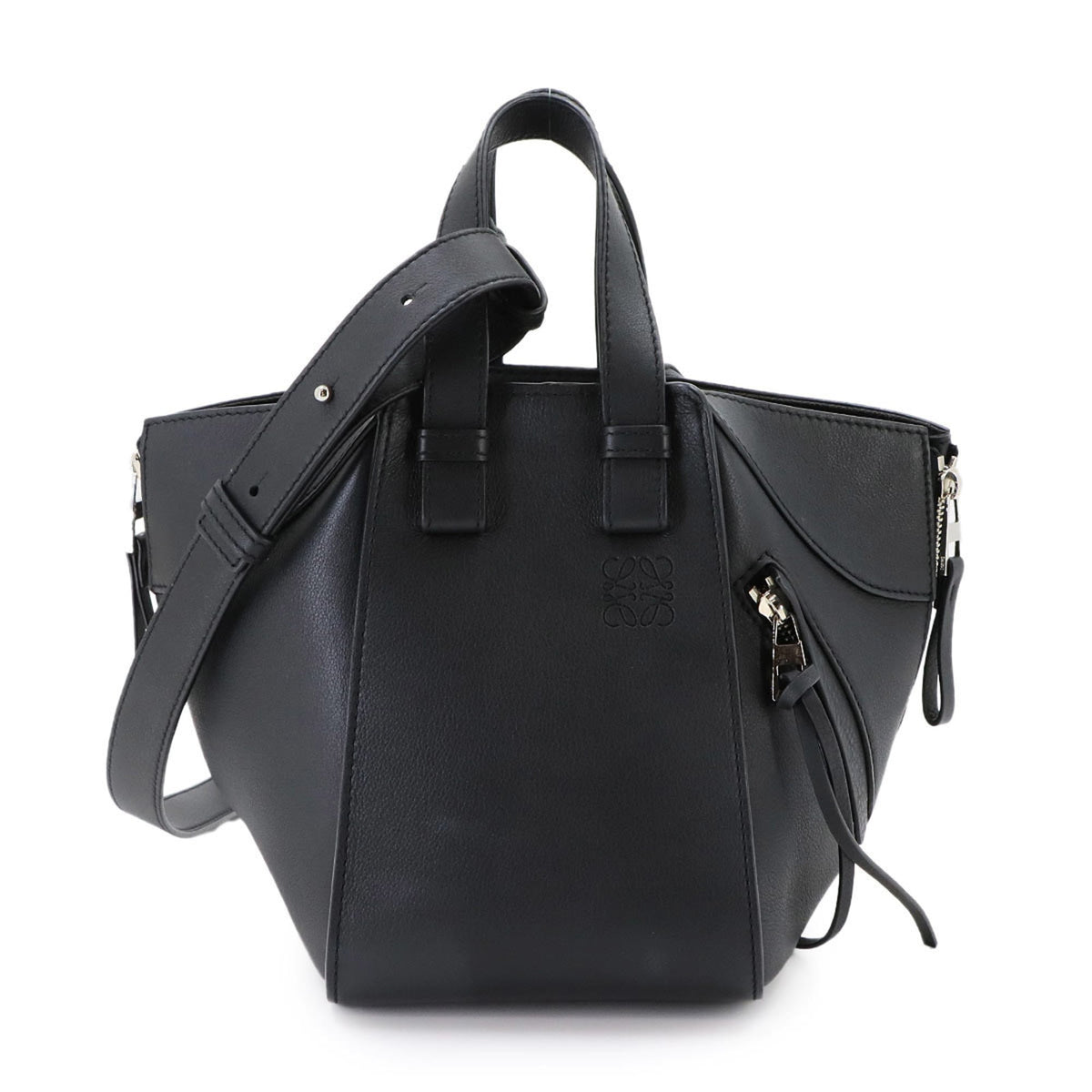 Loewe Black Leather Handbag (Pre-Owned)