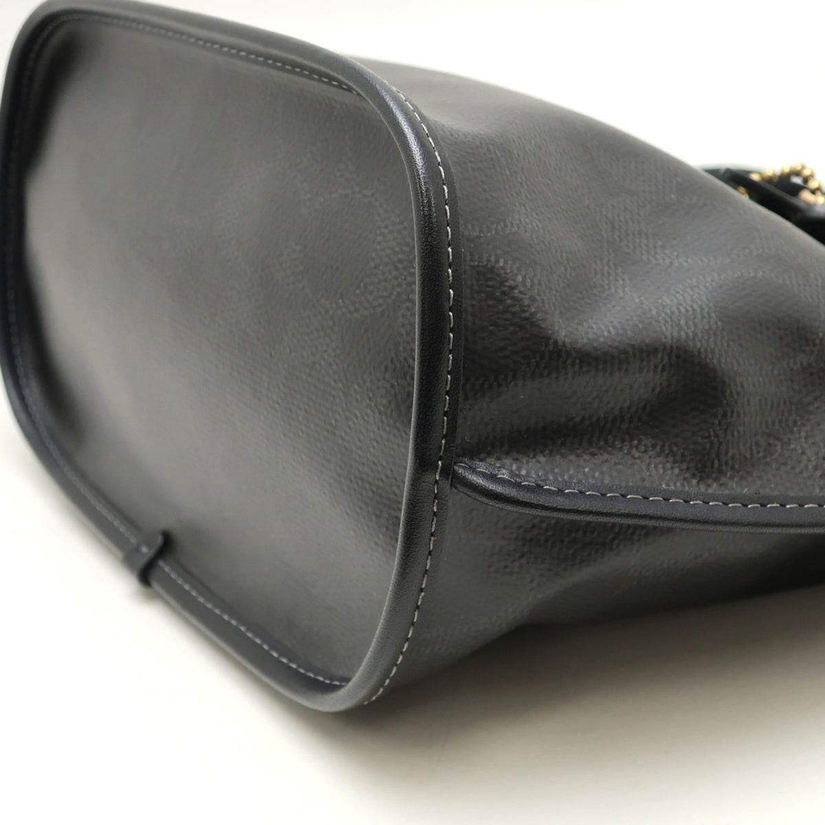 Coach Black Coated Canvas Tote Bag (Pre-Owned)
