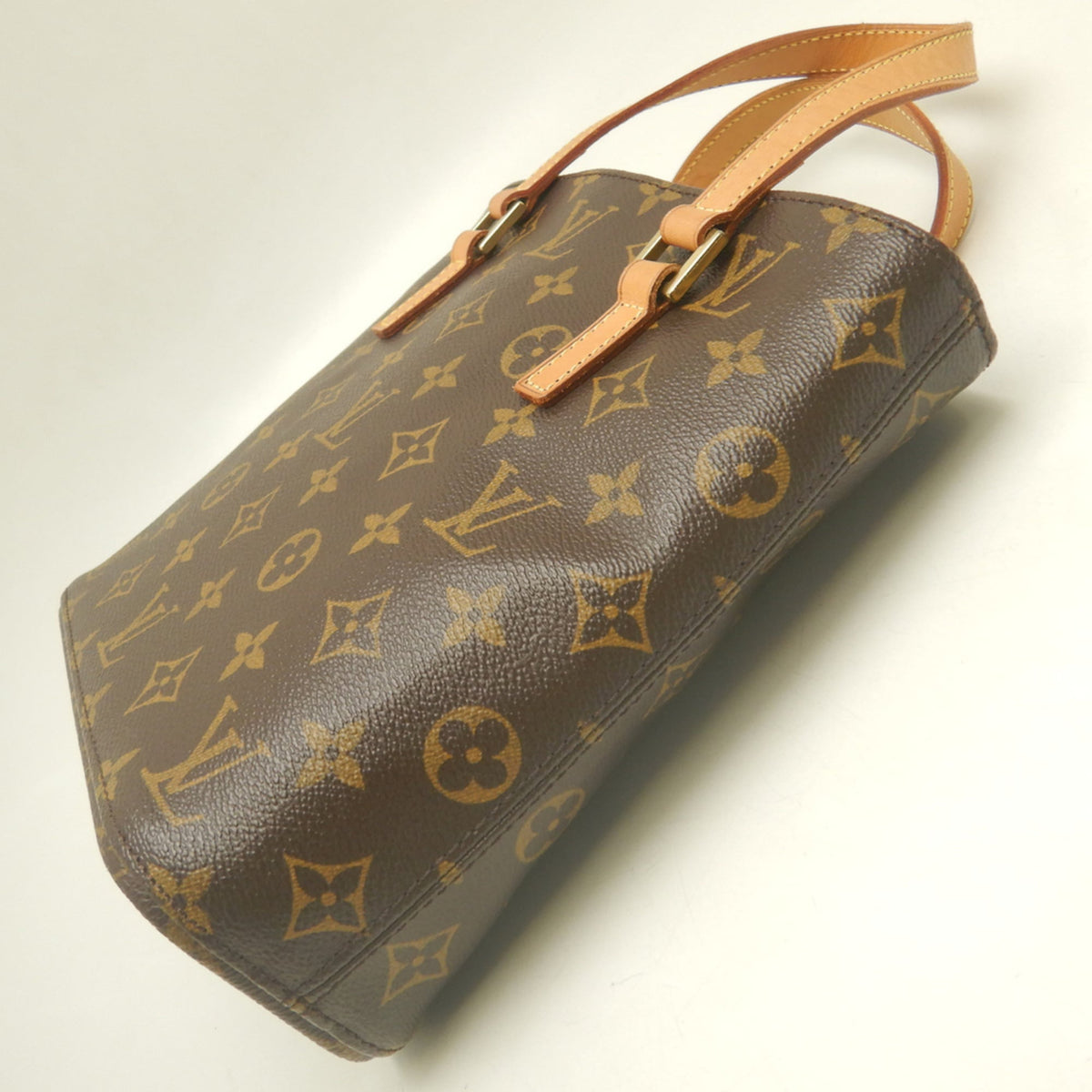 Louis Vuitton Brown Monogram Canvas Handbag (Pre-Owned)