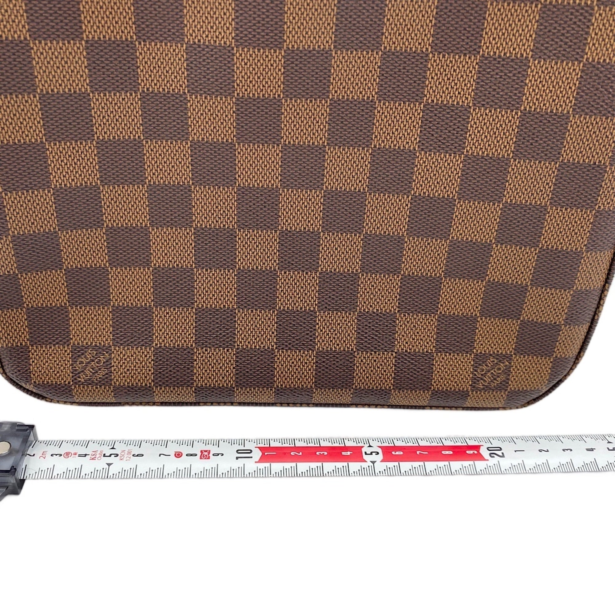 Louis Vuitton Brown Shoulder Bag (Pre-Owned)