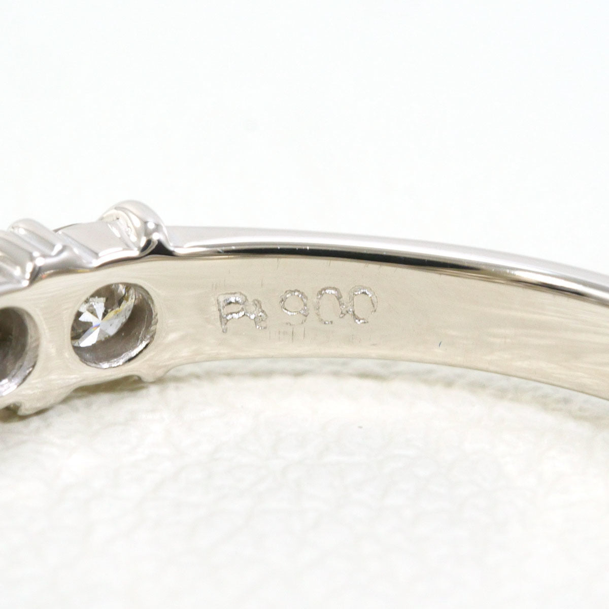 Unbranded Platinum Platinum 900 Band Ring (Pre-Owned)